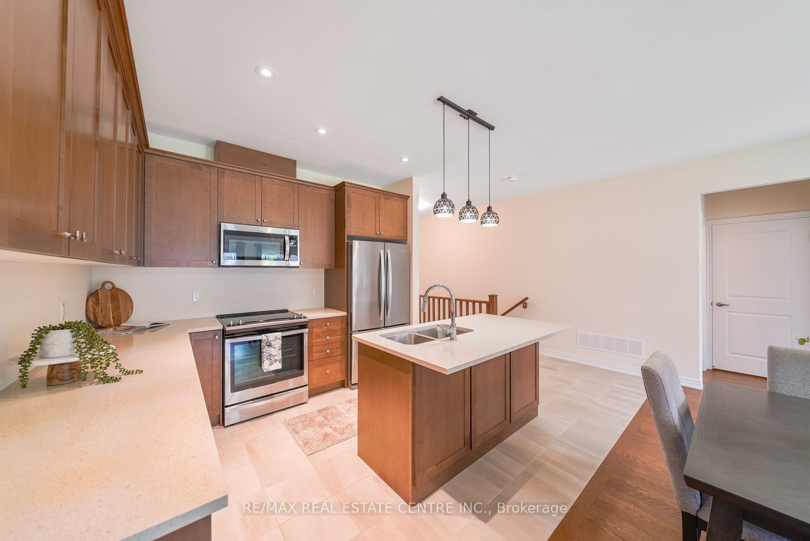 11 Overlea Drive Property Photo 10