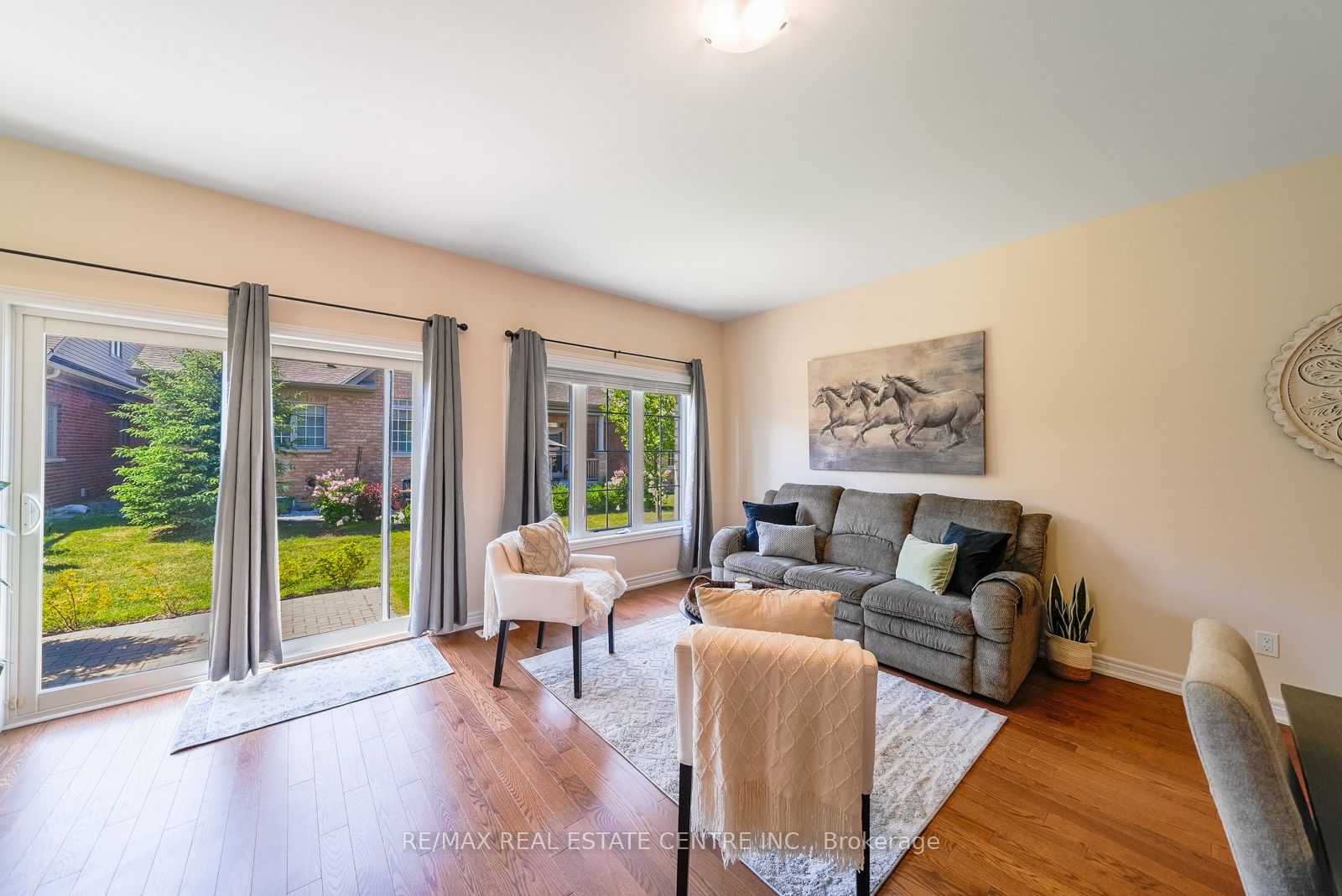 11 Overlea Drive Property Photo 15