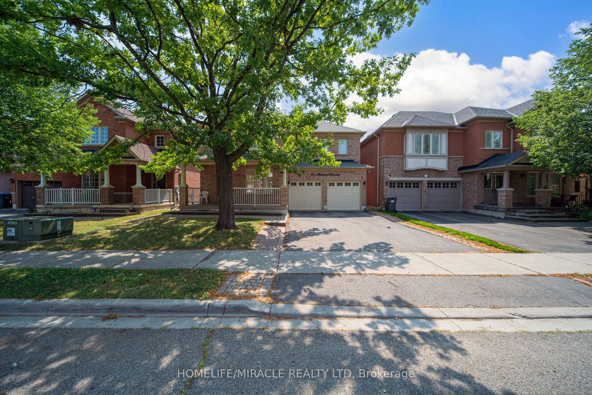 55 Mainard Crescent Property Photo 2