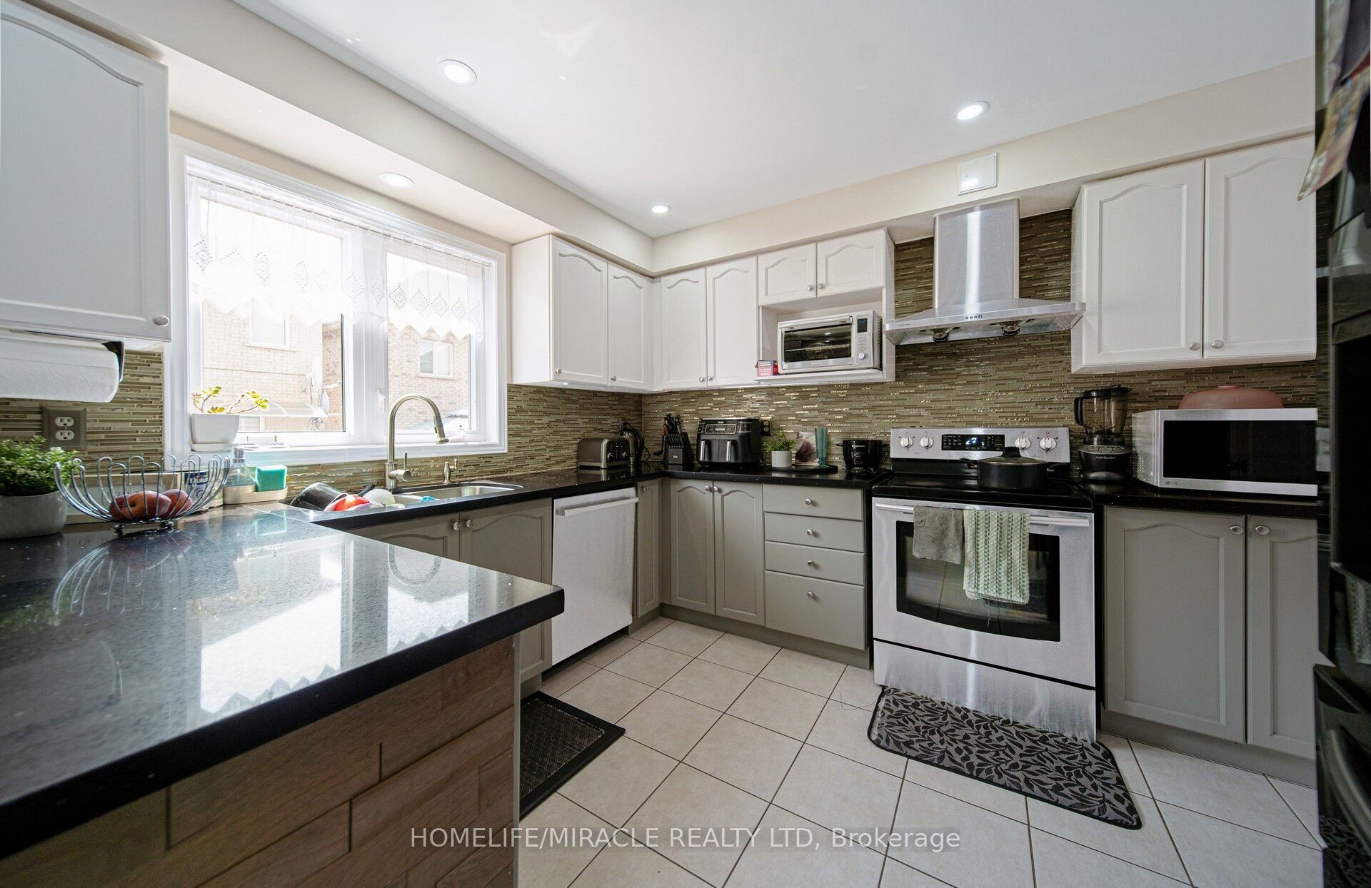 55 Mainard Crescent Property Photo 14