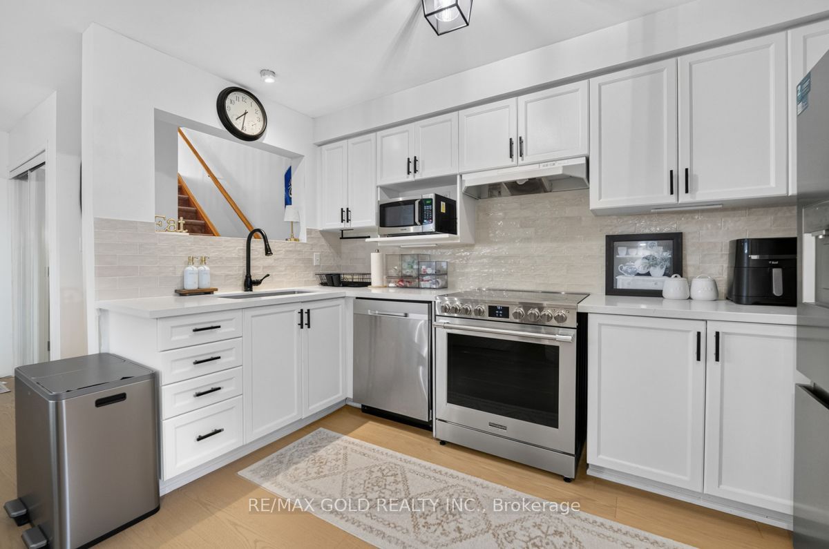 1110 Davis Lane Property Photo 13