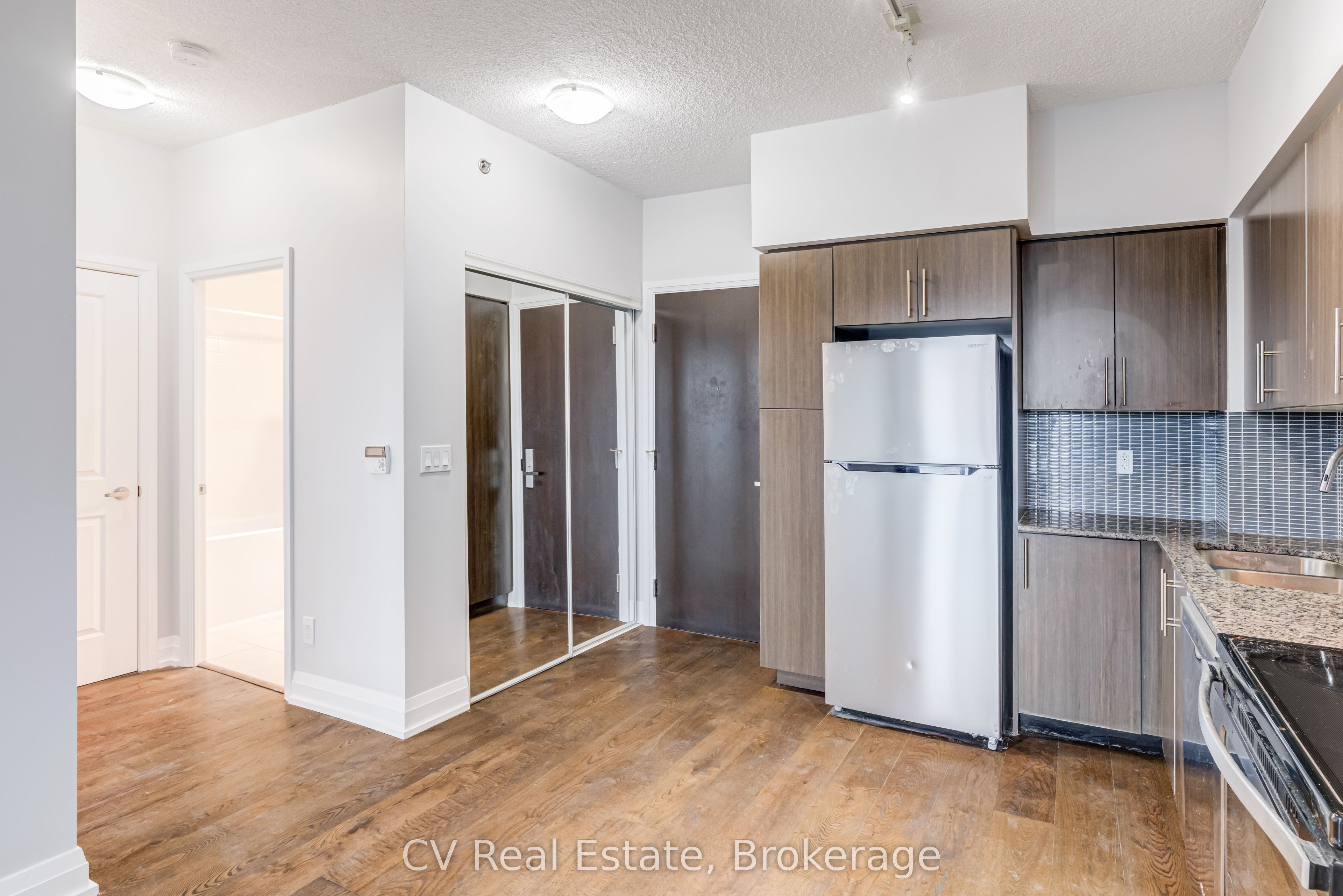 65 Speers Road 602 Property Photo 15