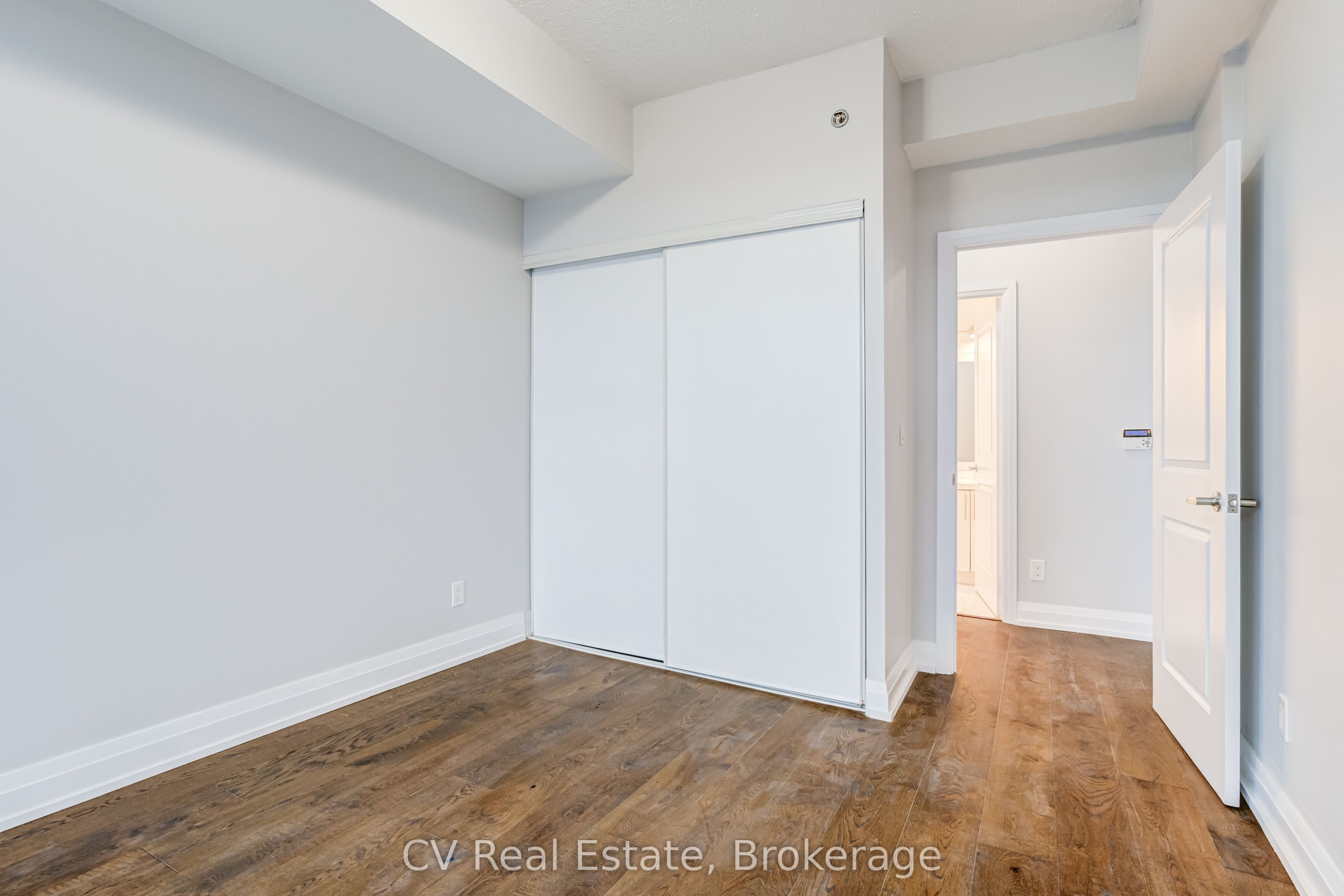 65 Speers Road 602 Property Photo 23