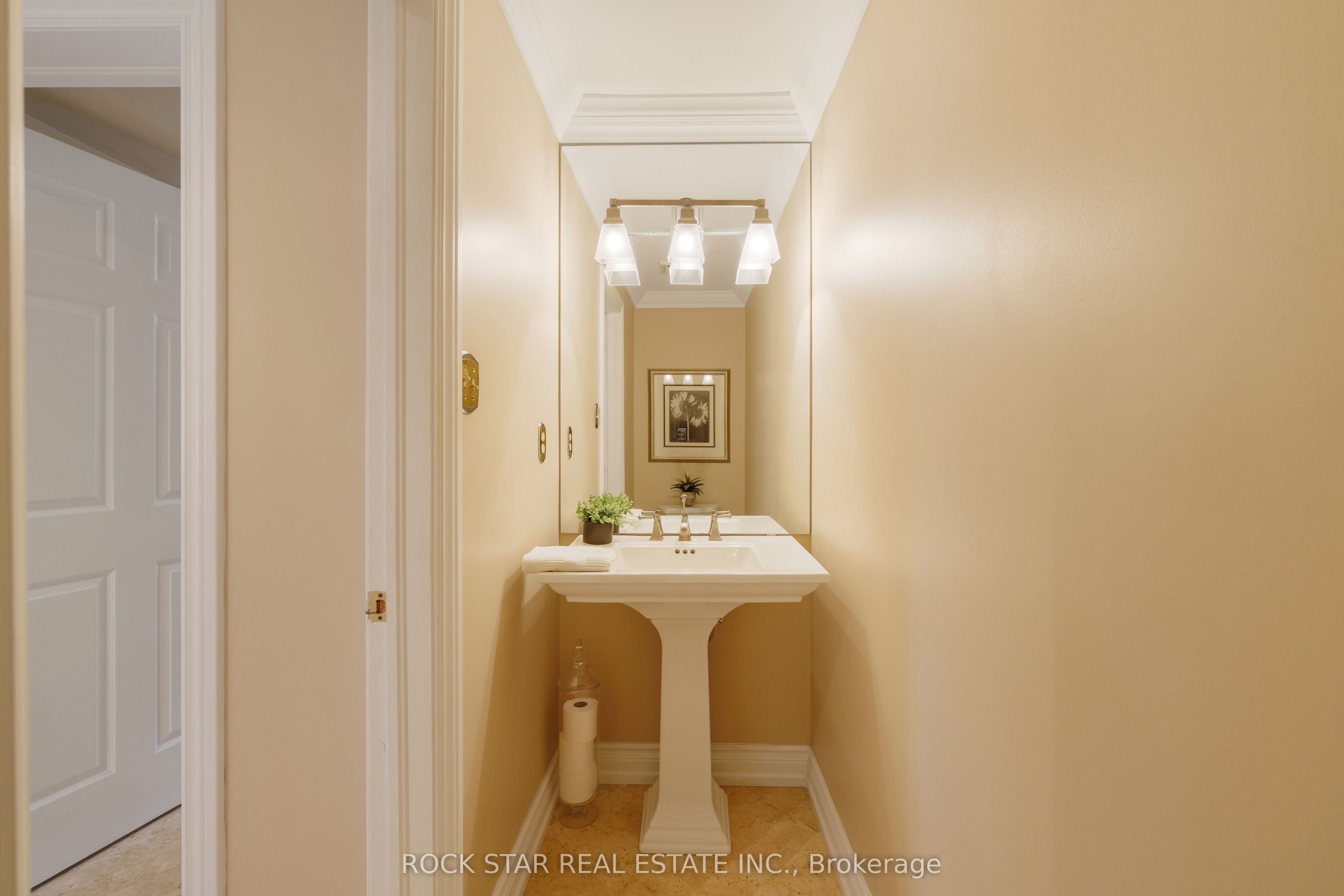 1807 Tattersall Way Property Photo 16