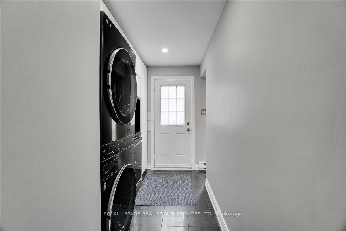 1310 Gulleden Drive 14 Property Photo 25
