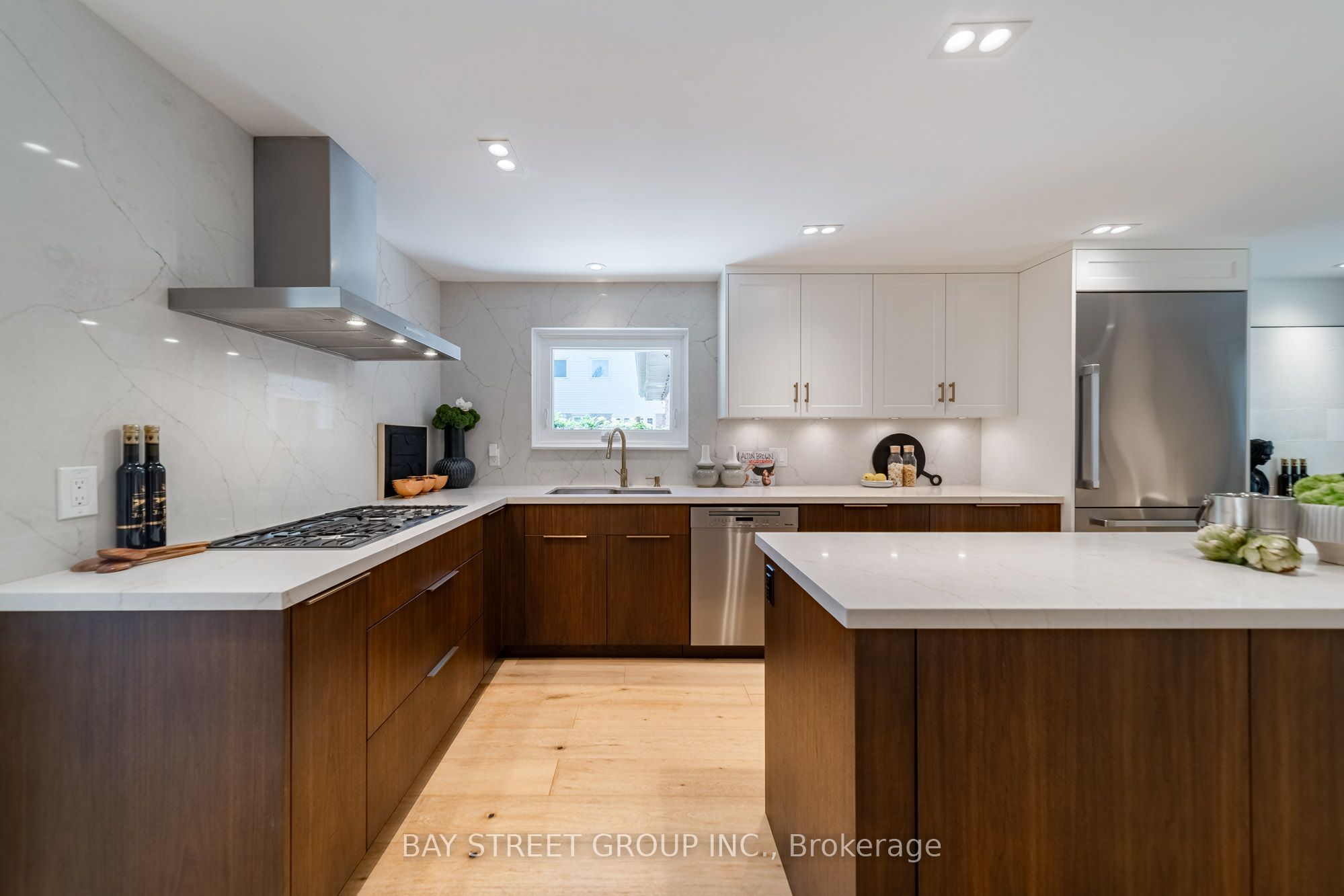 2366 Devon Road Property Photo 9