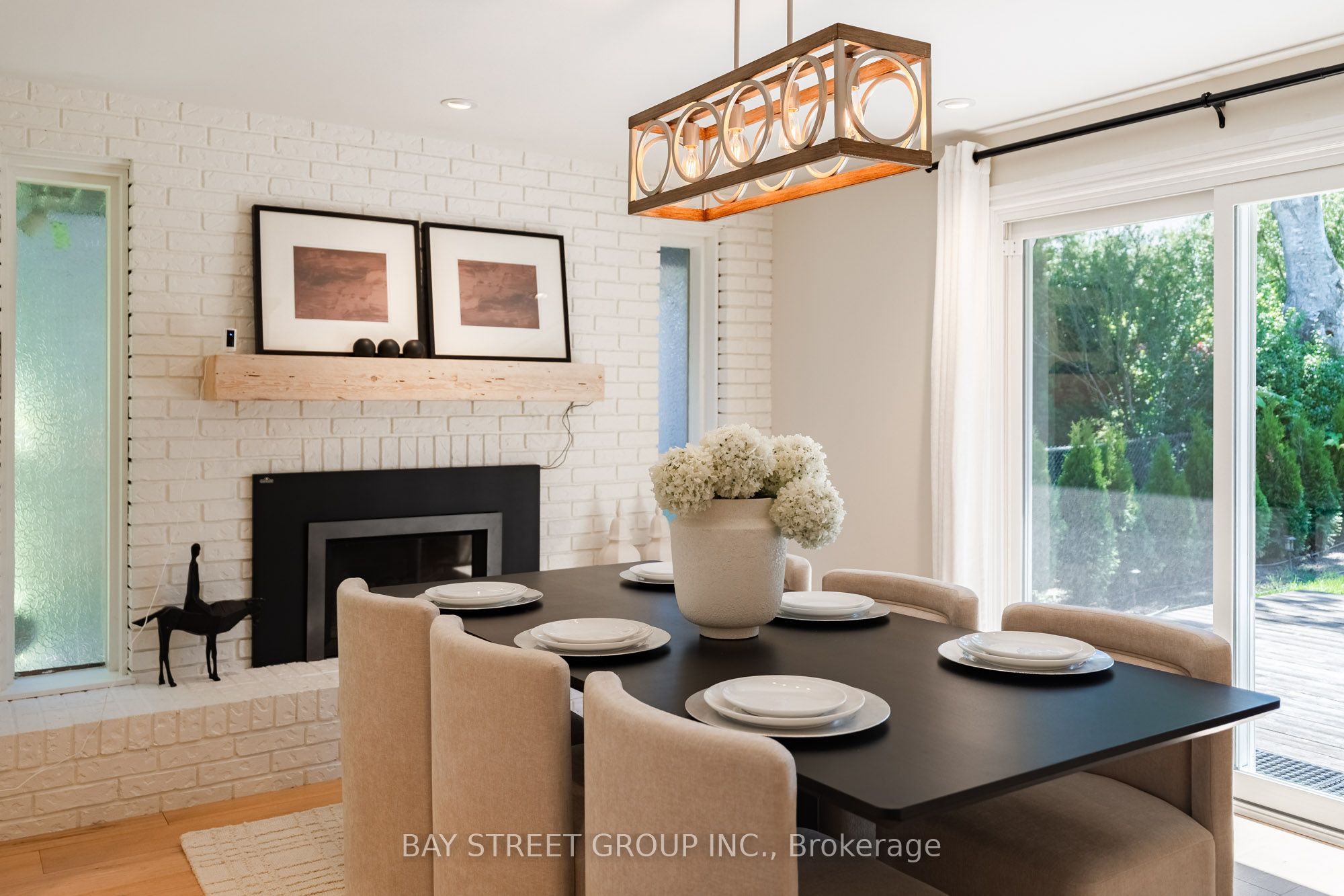 2366 Devon Road Property Photo 12