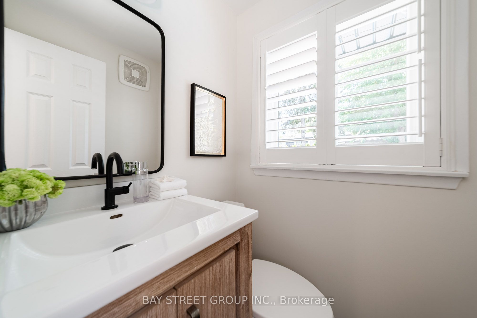 2366 Devon Road Property Photo 14