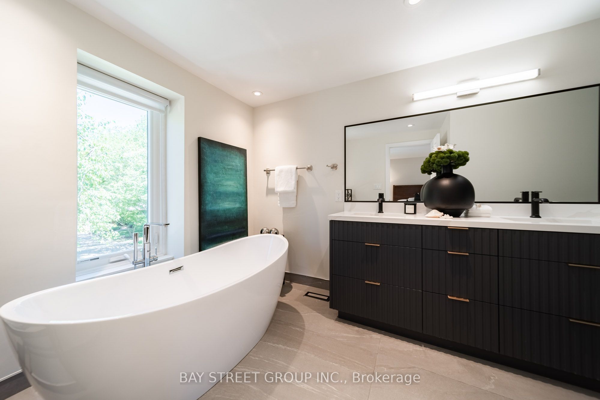 2366 Devon Road Property Photo 17