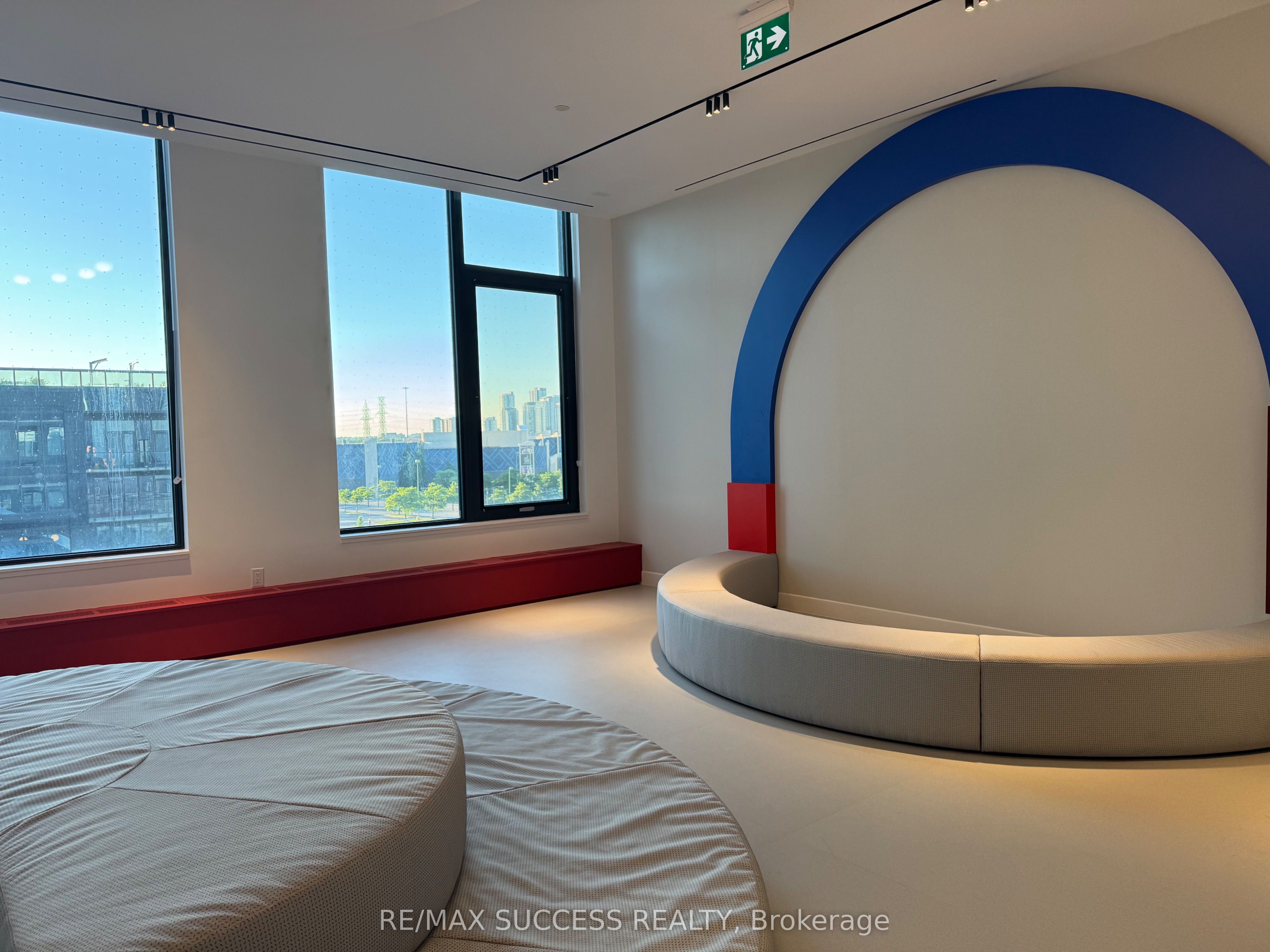 395 Square One Drive 1607 Property Photo 33