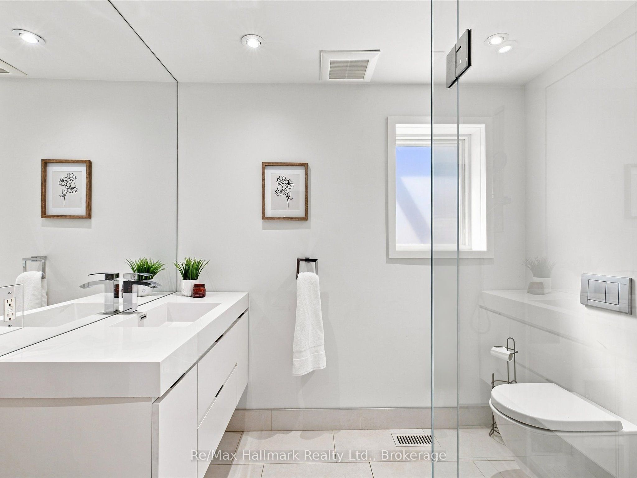 2076 Glenforest Crescent Property Photo 35