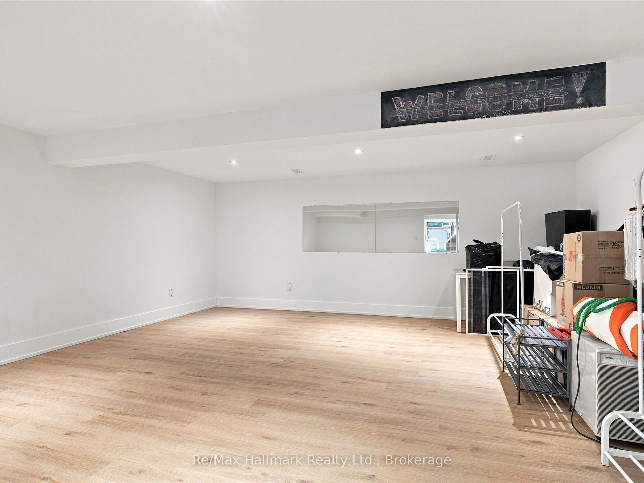 2076 Glenforest Crescent Property Photo 40