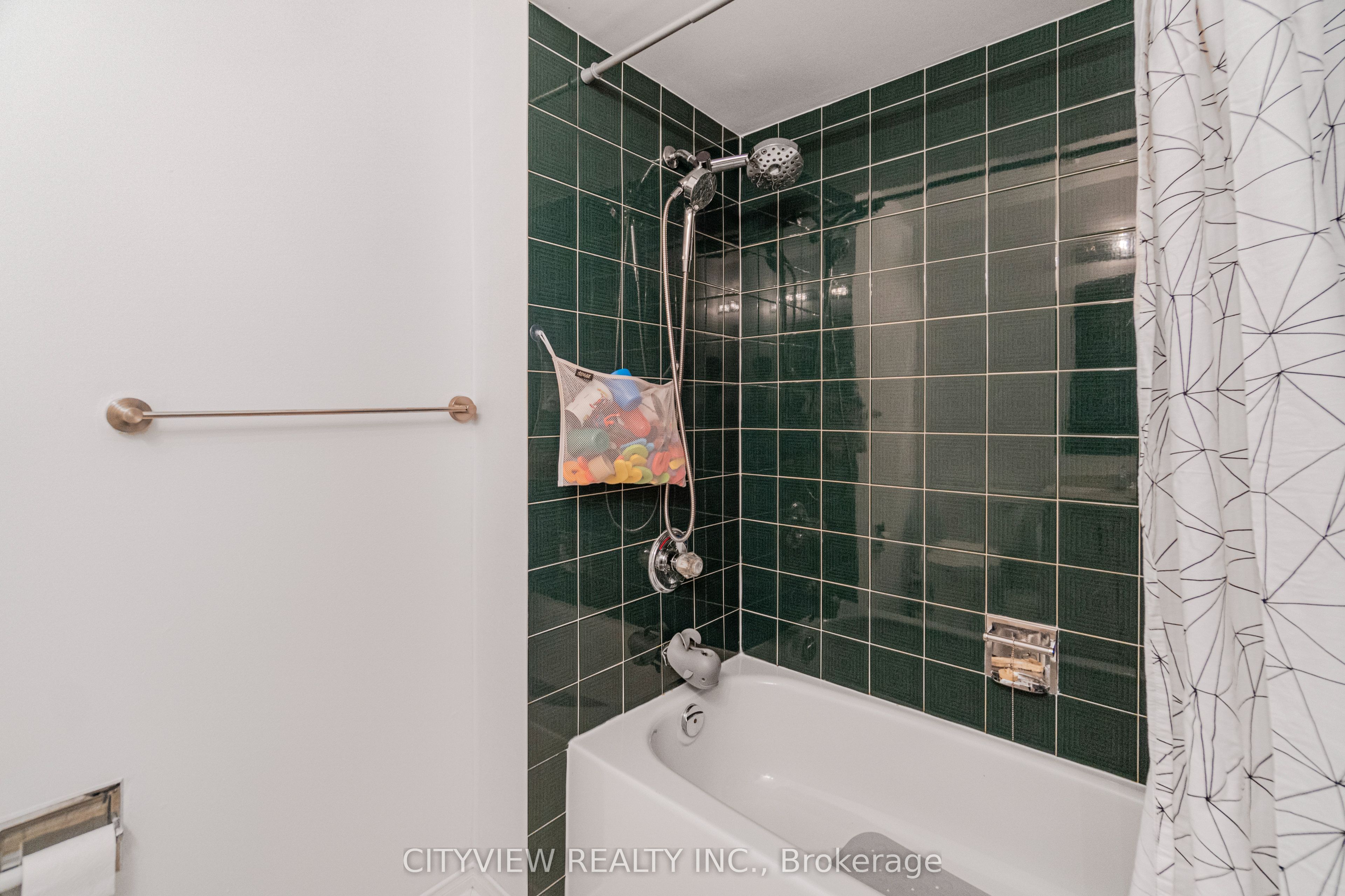 5865 Dalebrook Crescent 25b Property Photo 23