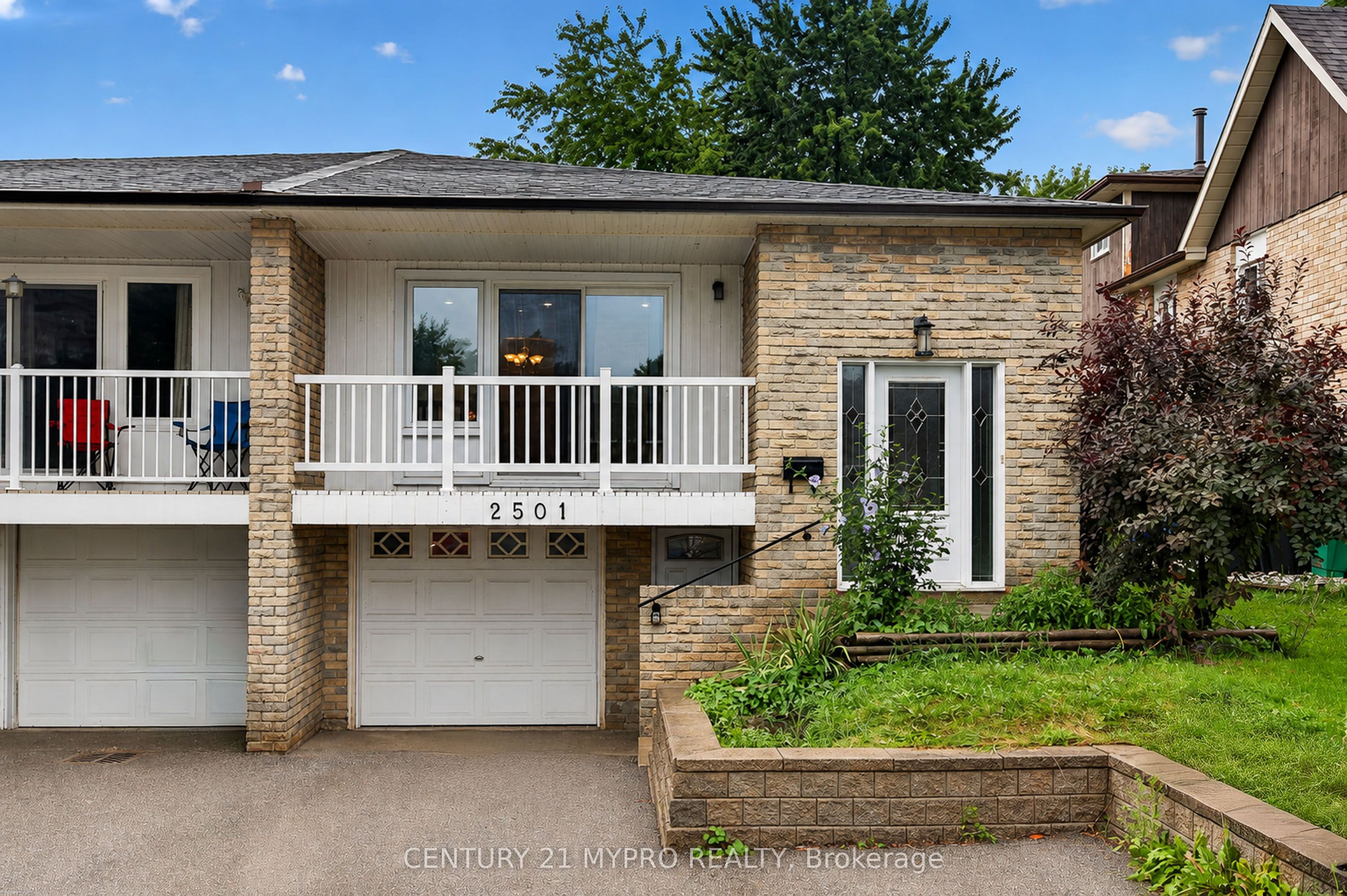 2501 Cobbinshaw Circle Property Photo 3