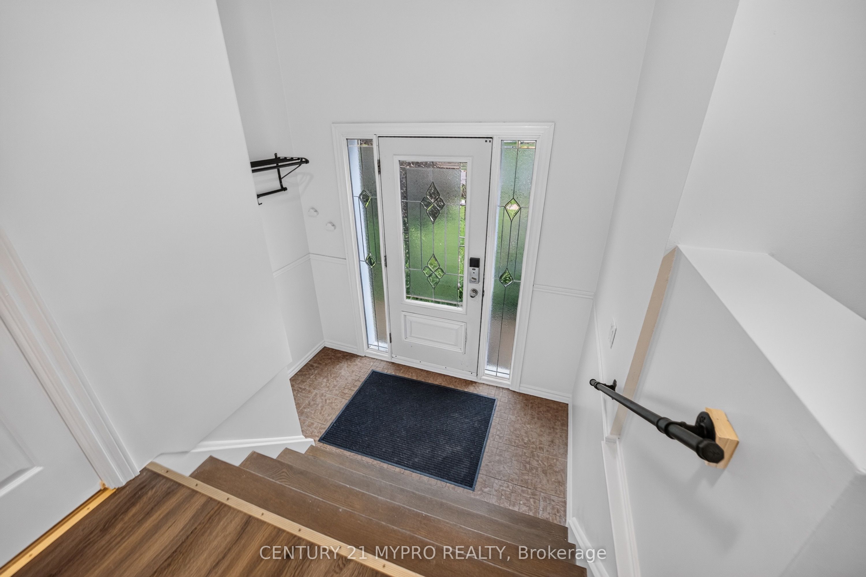 2501 Cobbinshaw Circle Property Photo 4