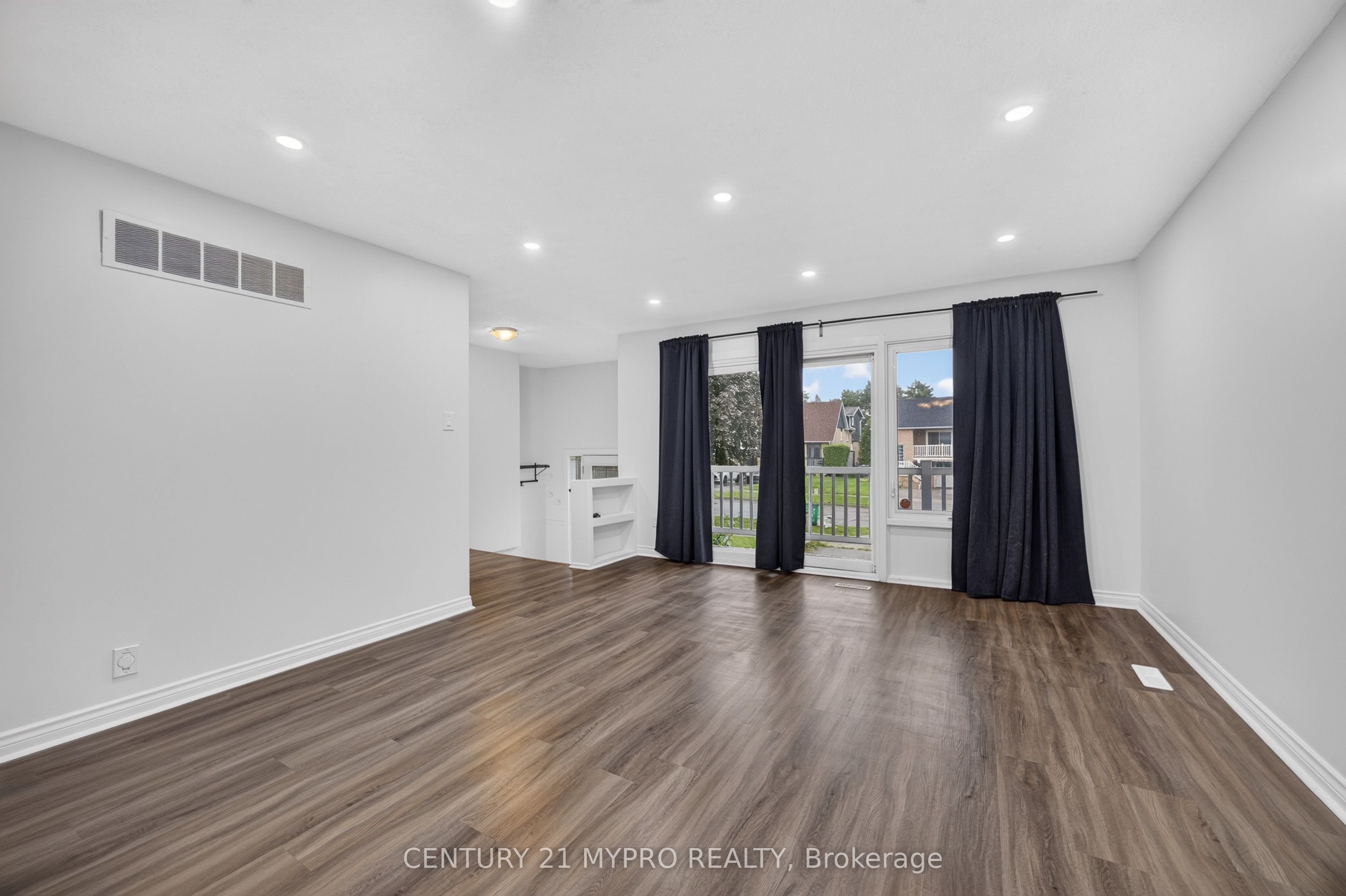 2501 Cobbinshaw Circle Property Photo 6