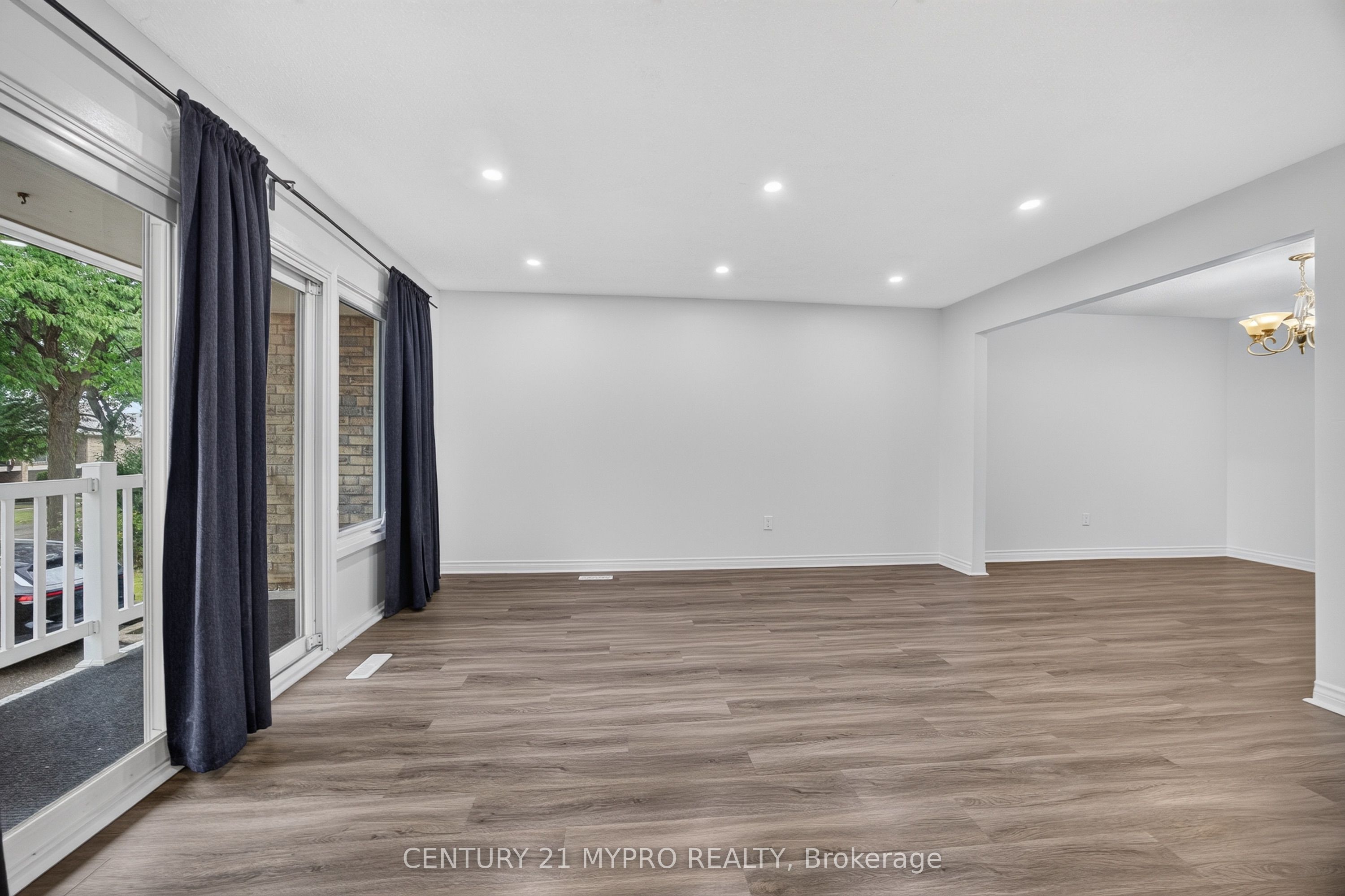2501 Cobbinshaw Circle Property Photo 7