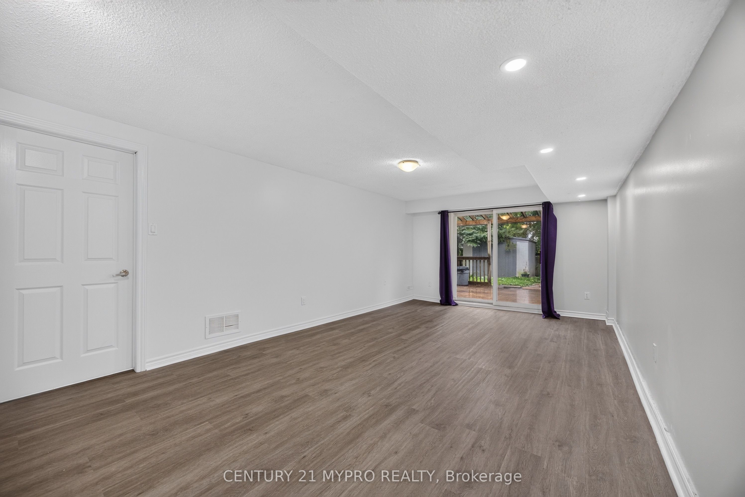 2501 Cobbinshaw Circle Property Photo 18
