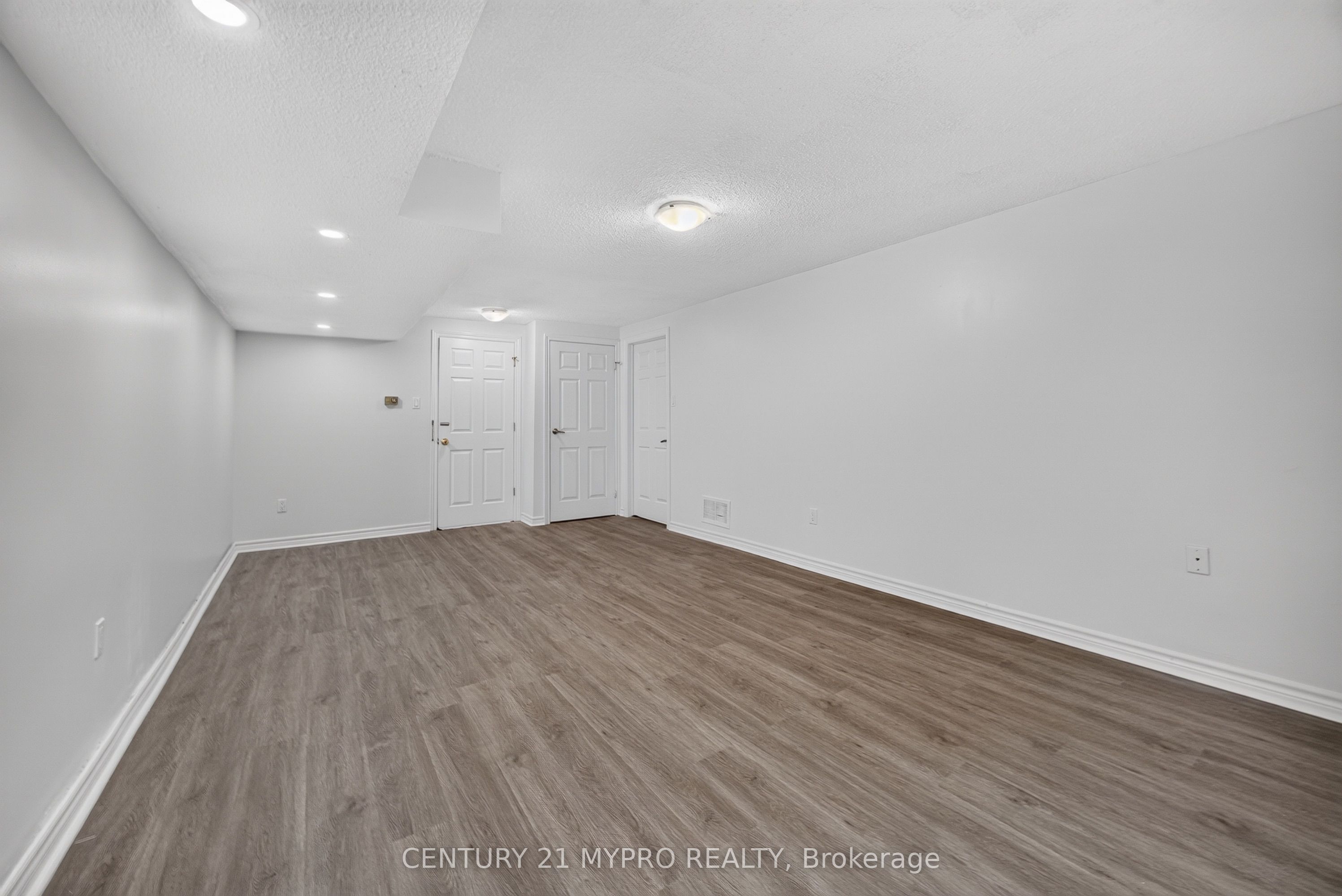 2501 Cobbinshaw Circle Property Photo 19