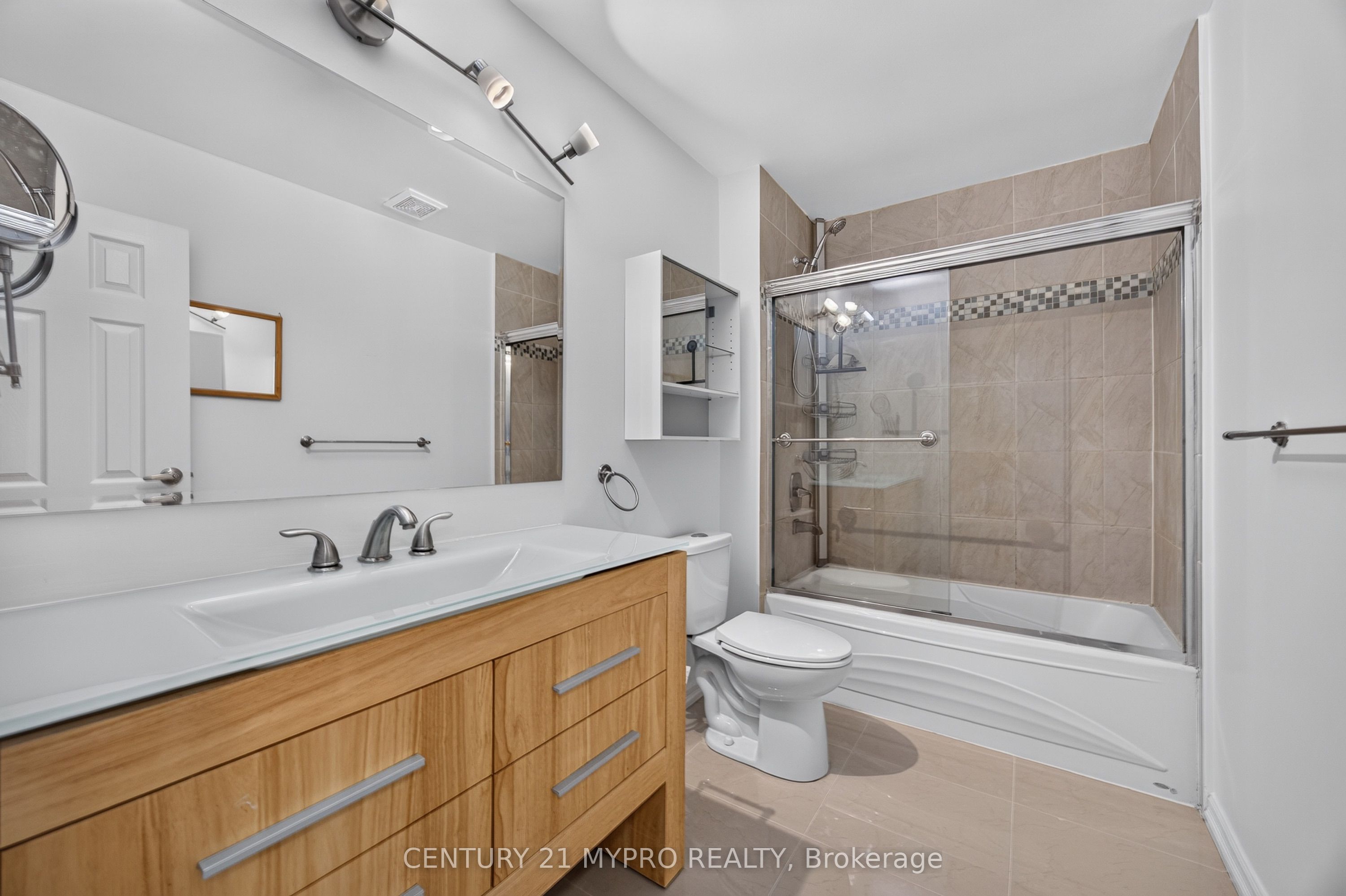 2501 Cobbinshaw Circle Property Photo 27