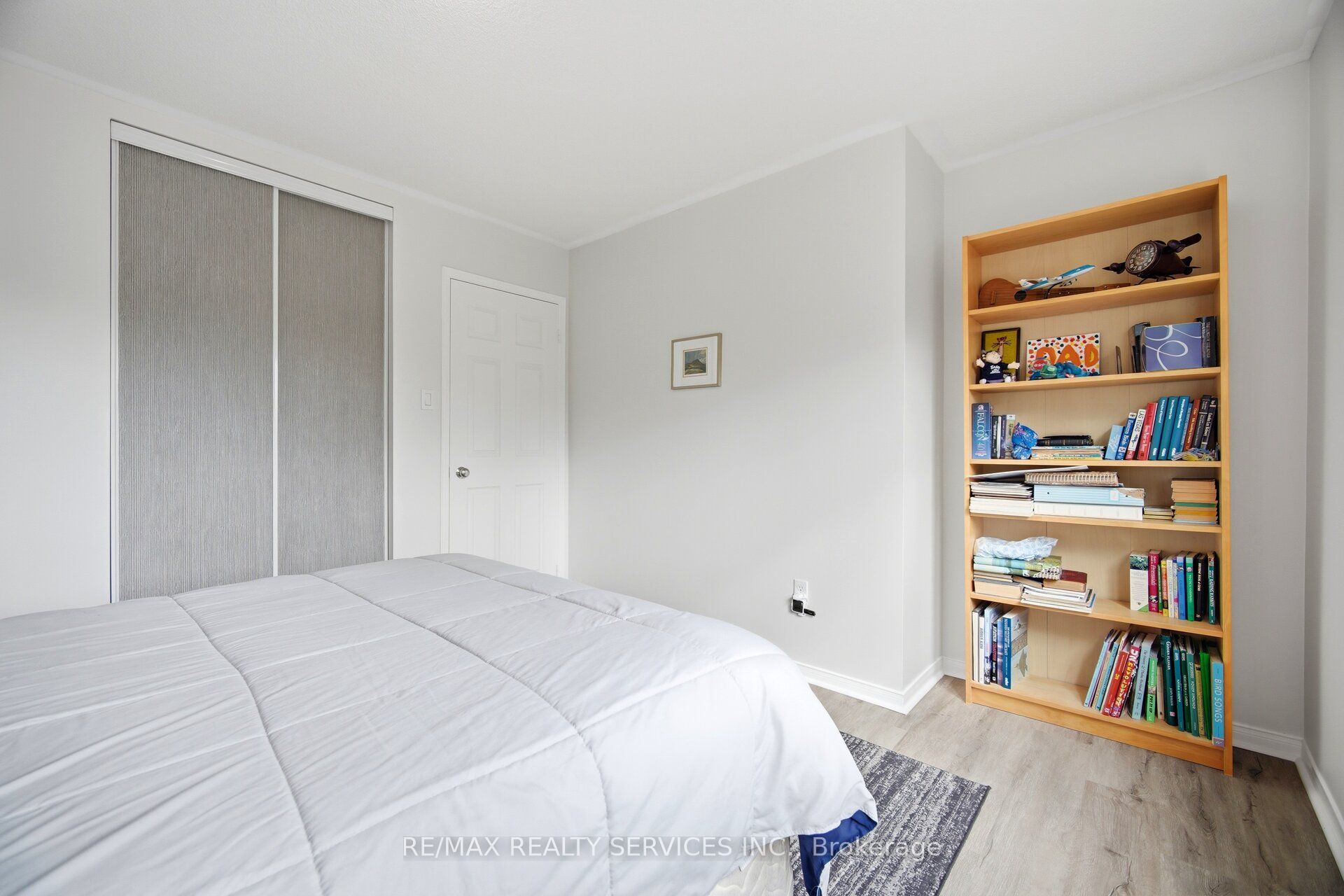 38 Furrows End Property Photo 27