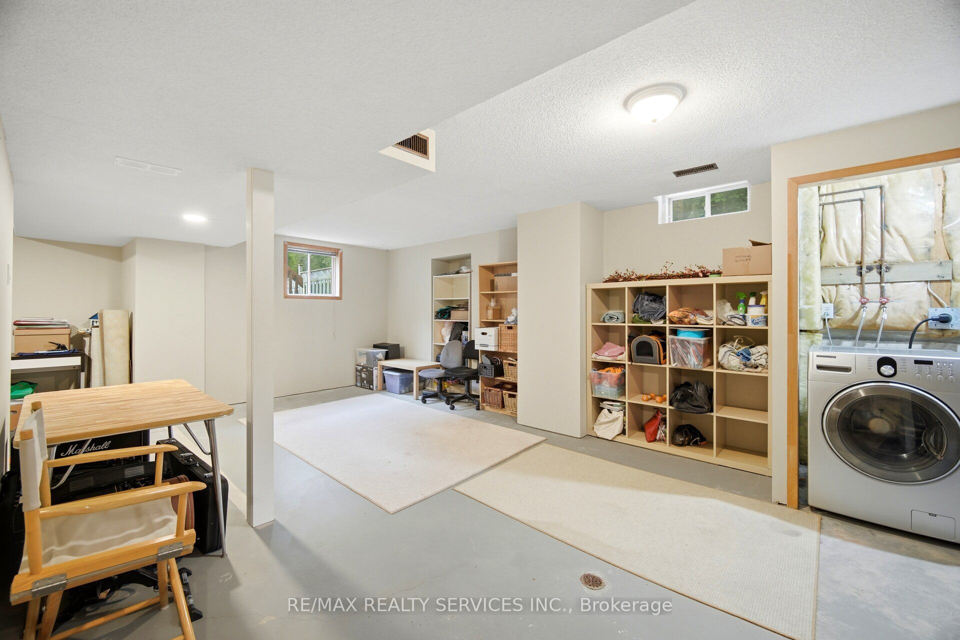 38 Furrows End Property Photo 31