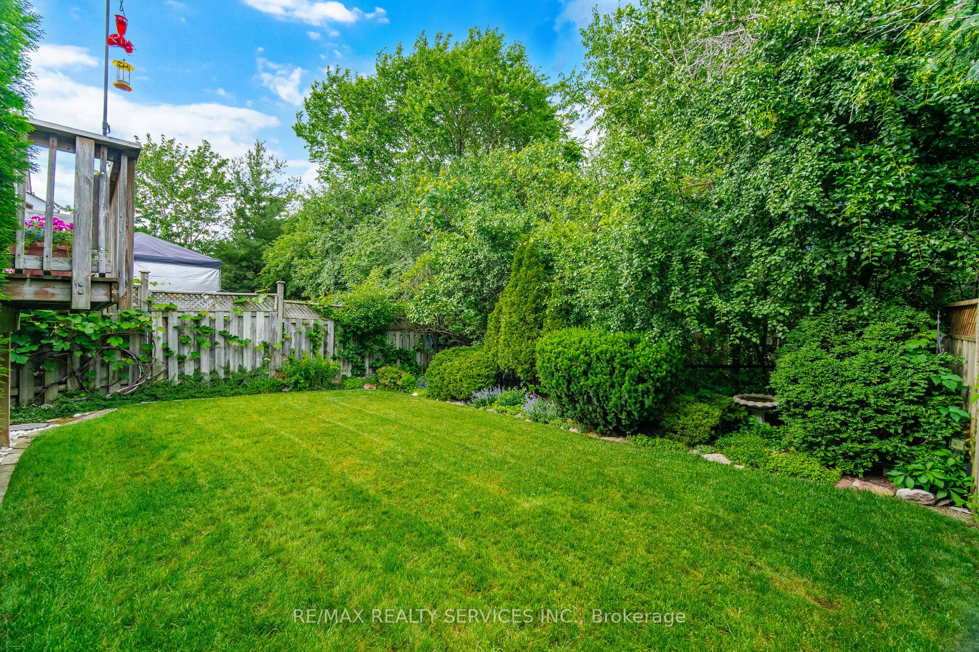 38 Furrows End Property Photo 38