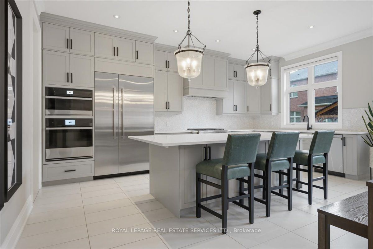3300 Sunningdale Gardens Property Photo 10
