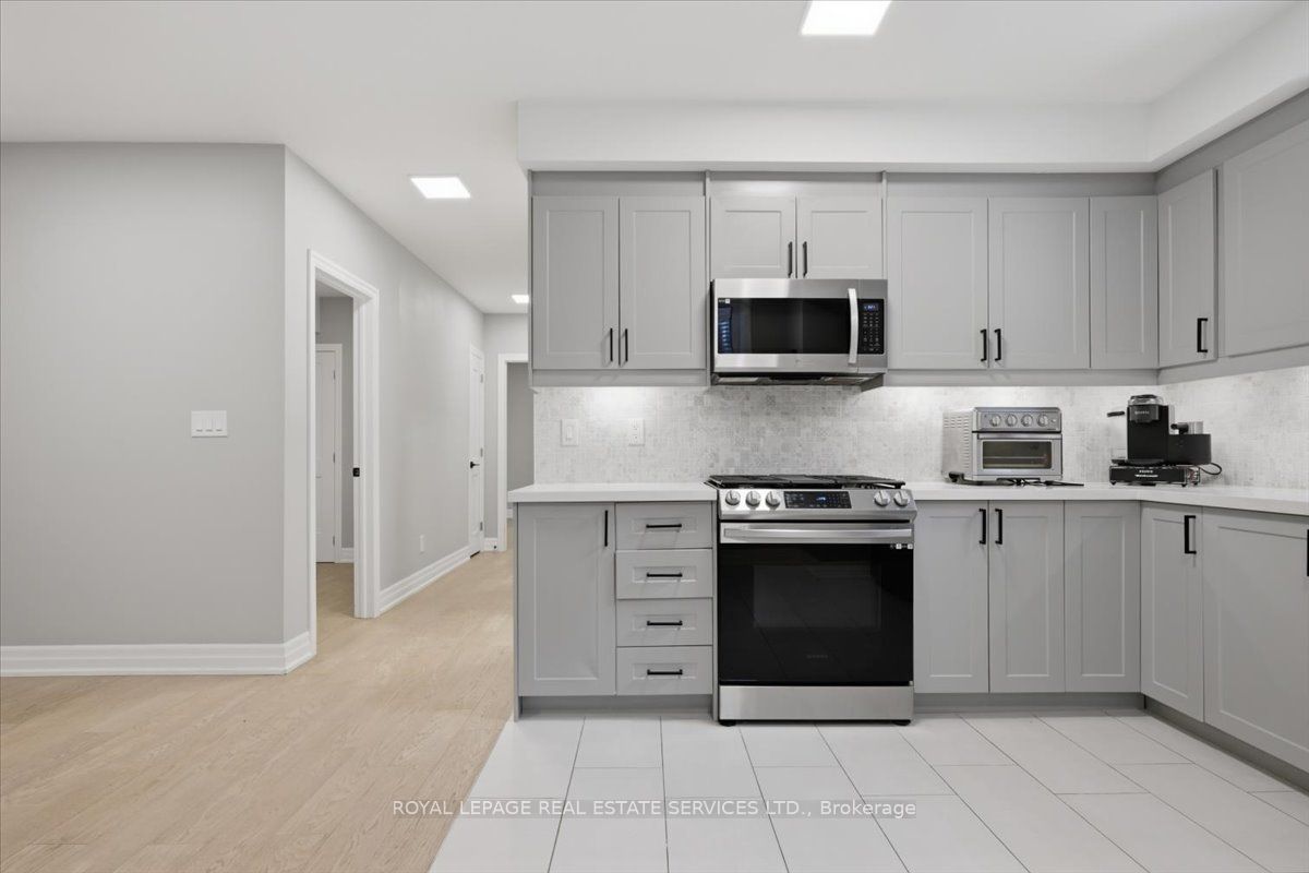 3300 Sunningdale Gardens Property Photo 41