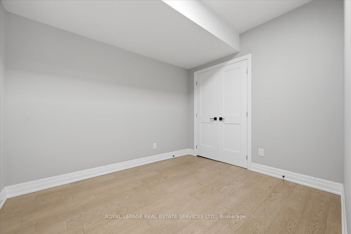 3300 Sunningdale Gardens Property Photo 44