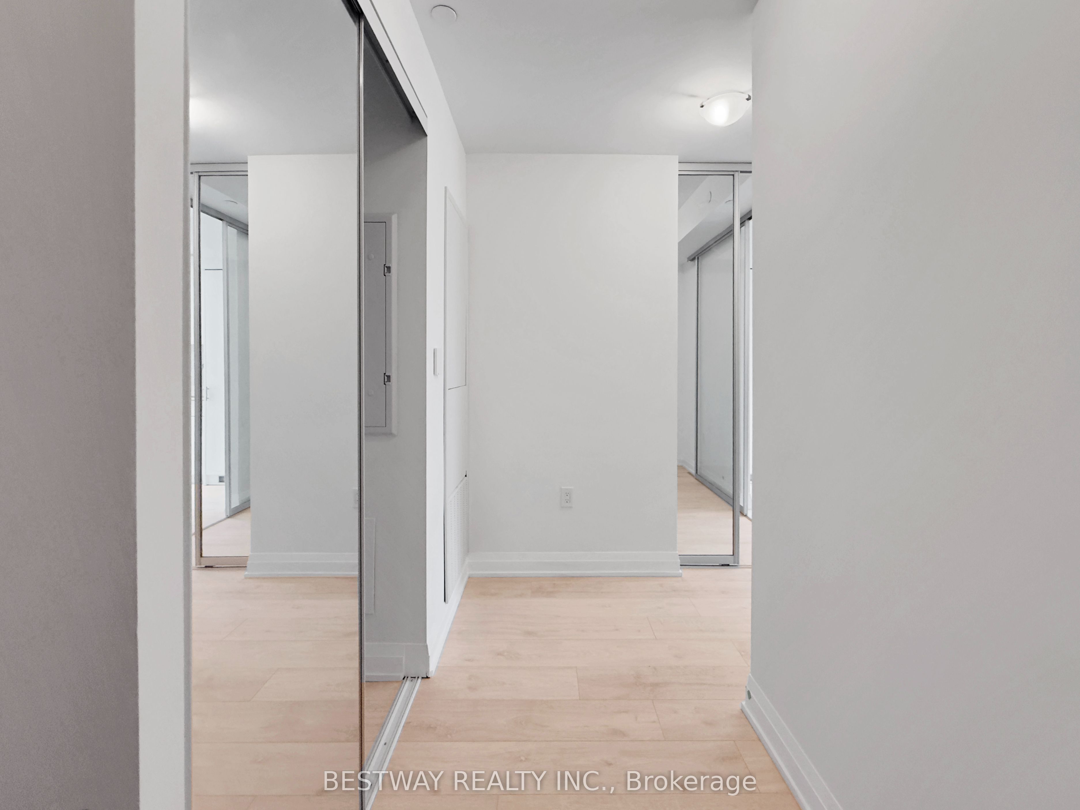 412 Silver Maple Road 207 Property Photo 3