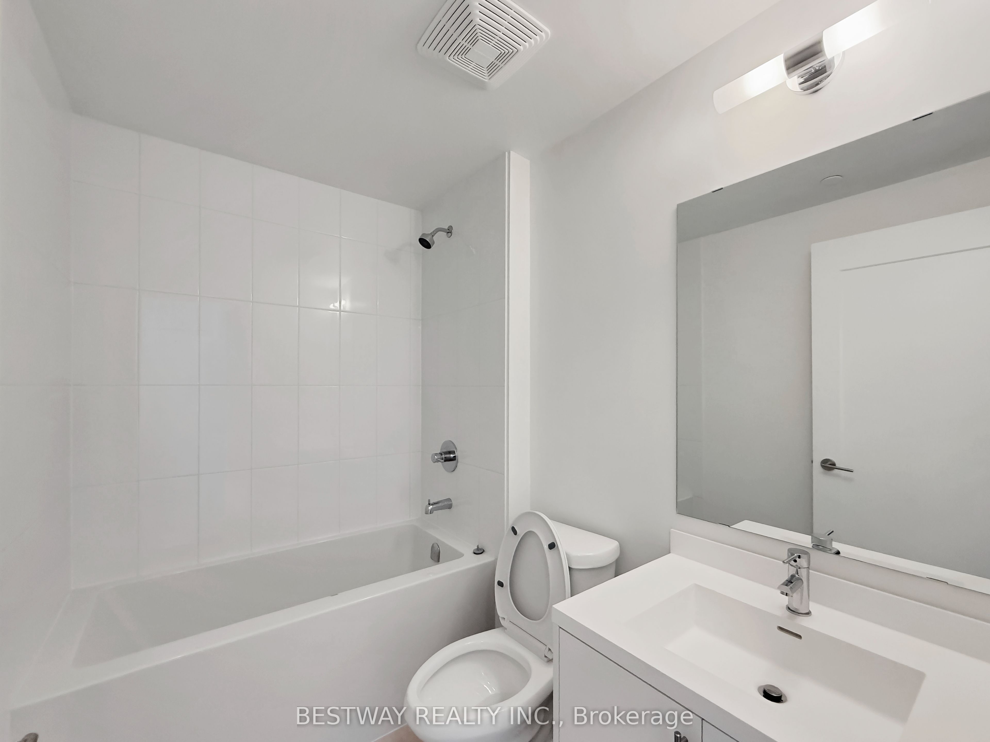 412 Silver Maple Road 207 Property Photo 7