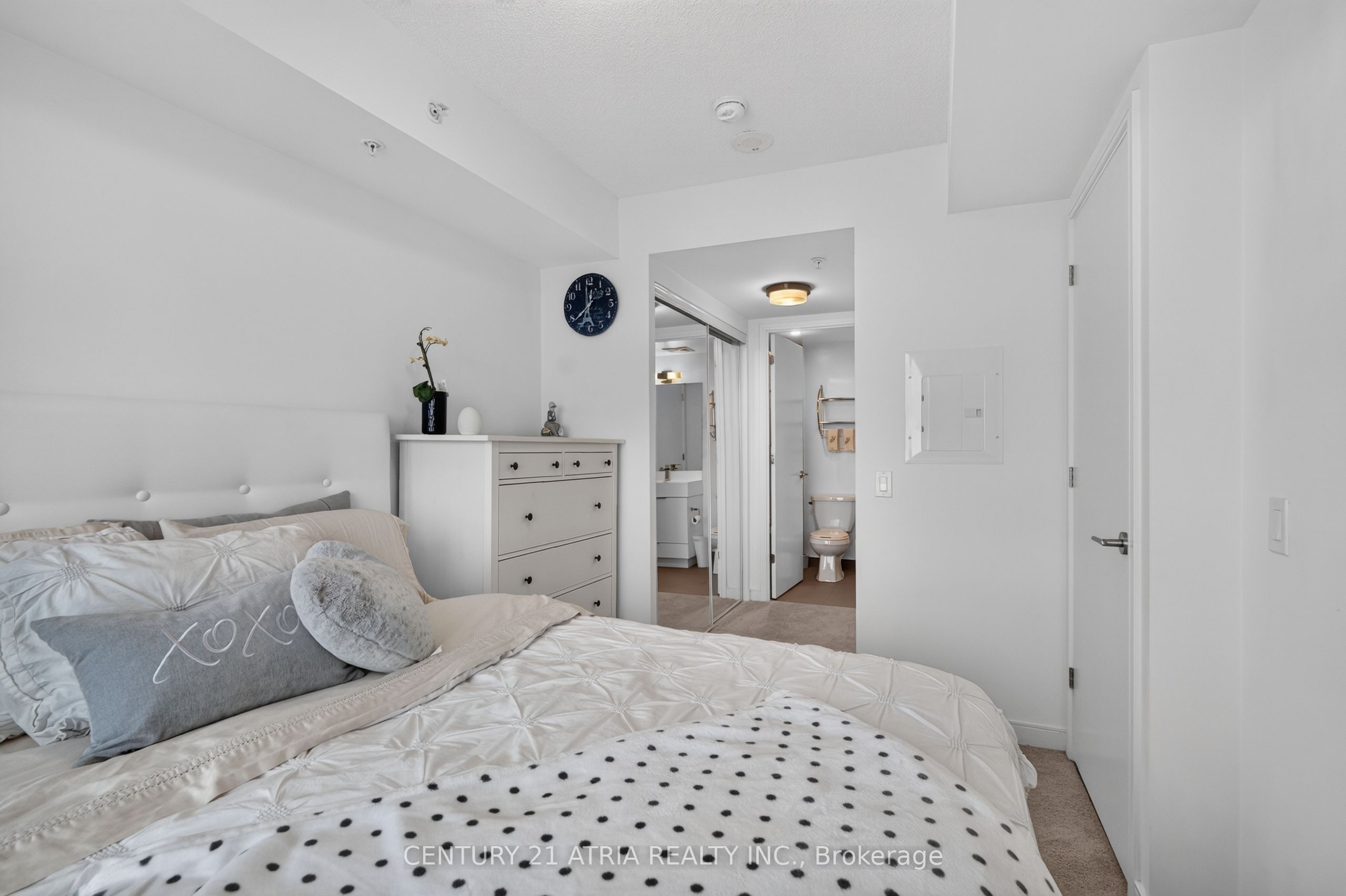 20 Thomas Riley Road 1308 Property Photo 17