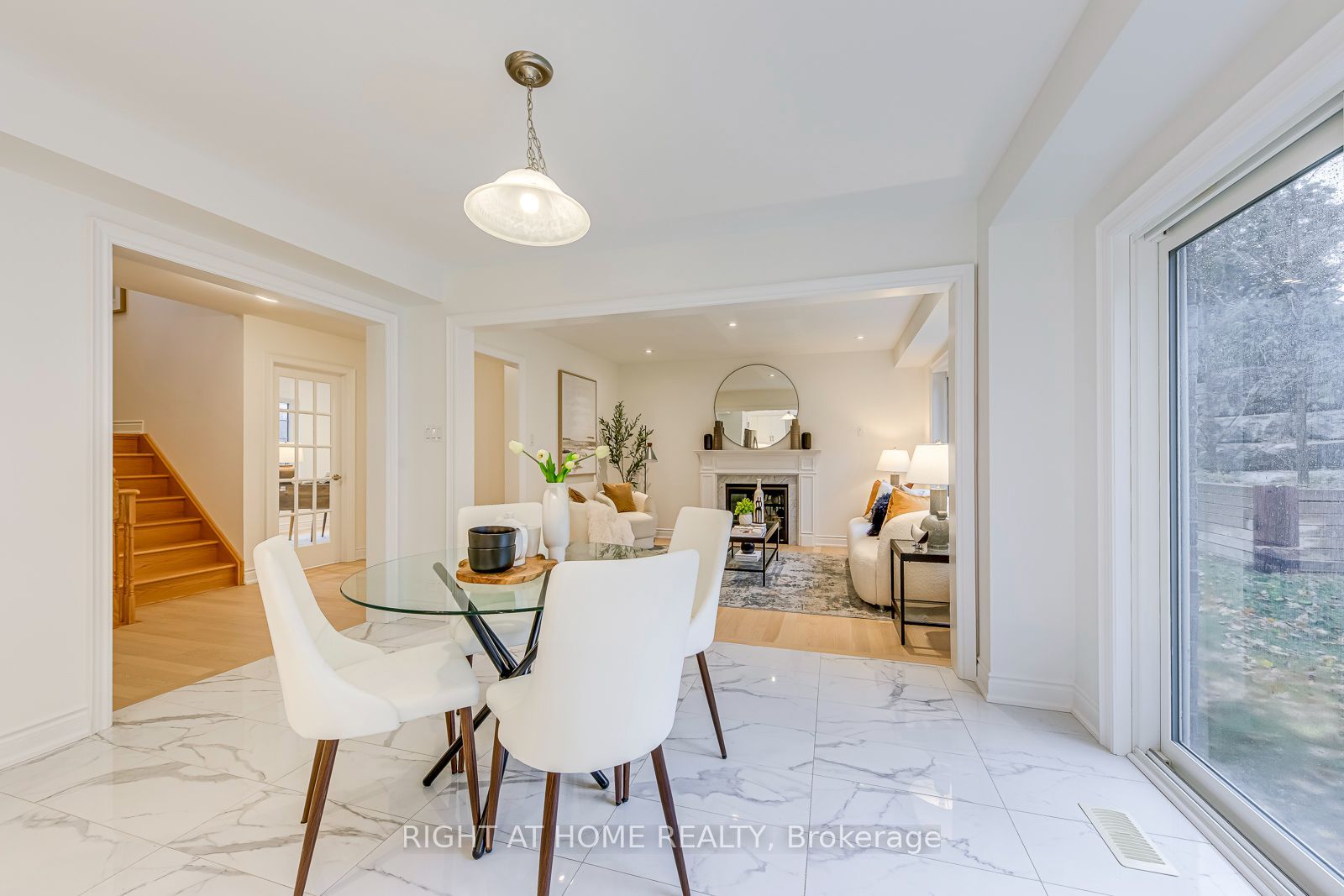 2575 Islington Avenue Property Photo 12