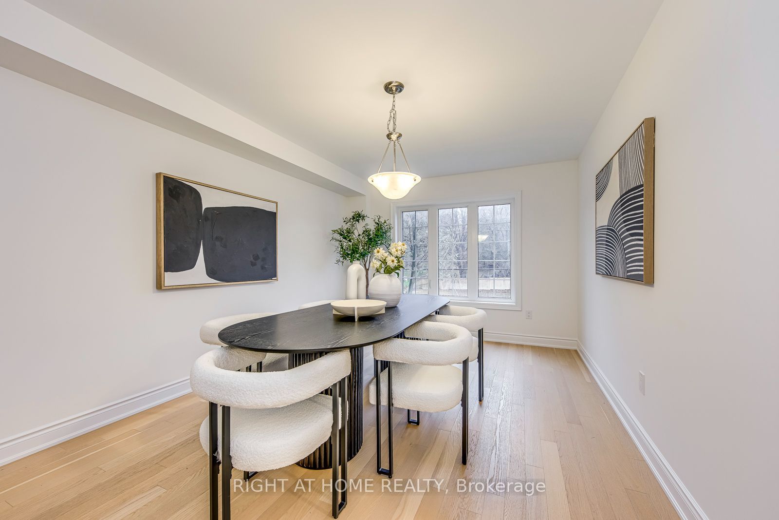 2575 Islington Avenue Property Photo 17