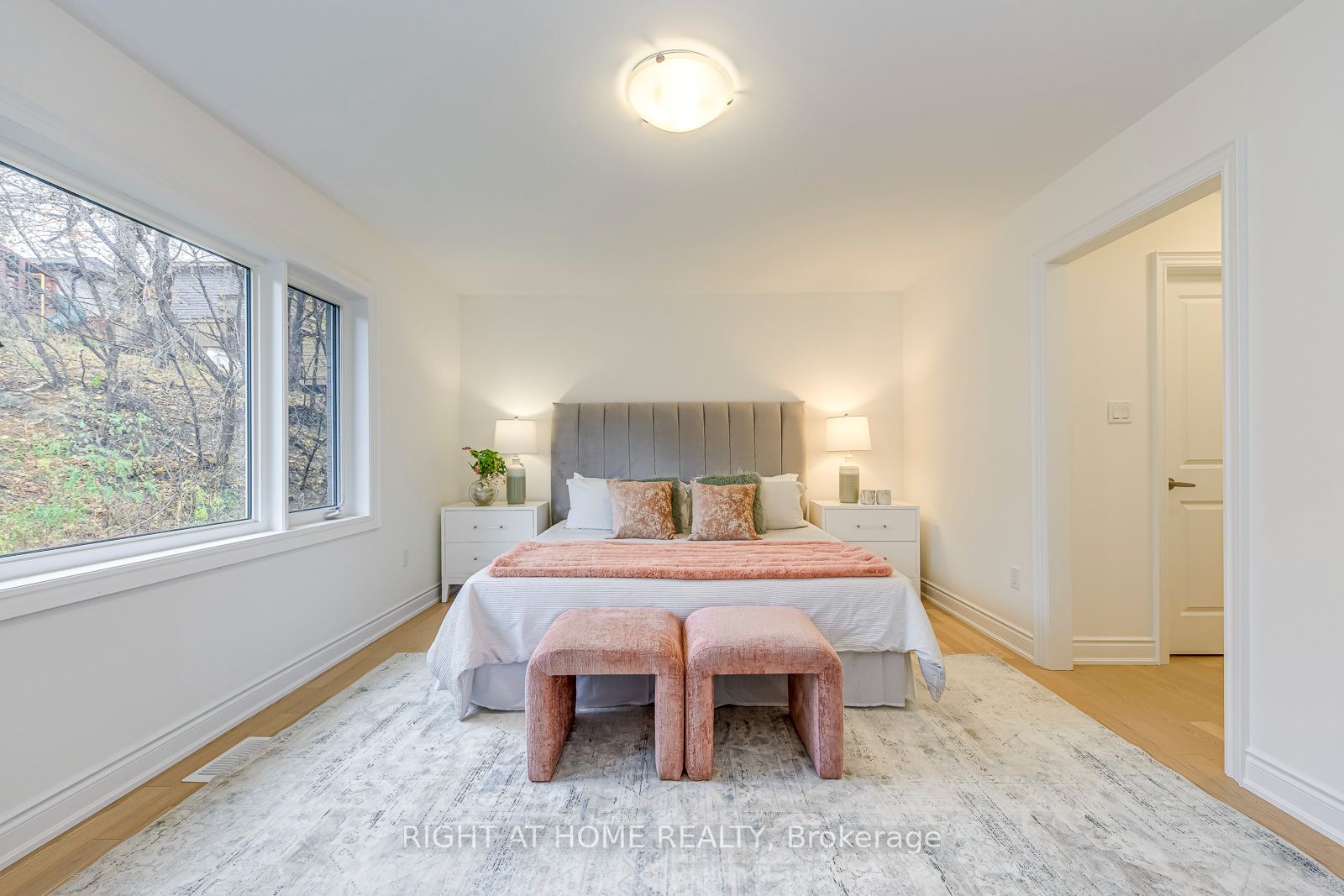 2575 Islington Avenue Property Photo 26