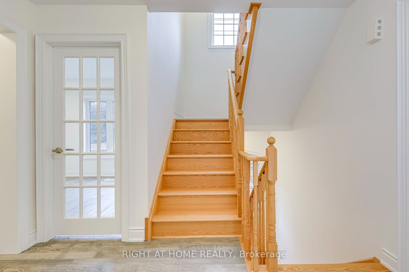 2579 Islington Avenue Property Photo 22