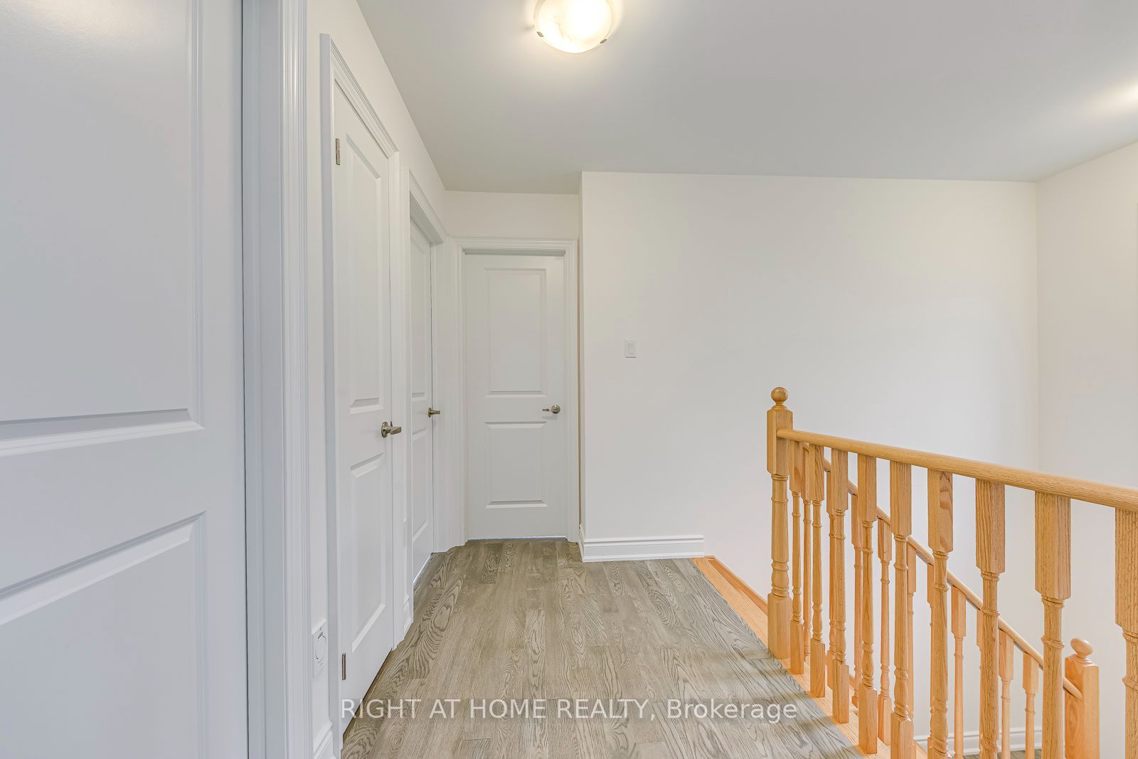 2581 Islington Avenue Property Photo 25