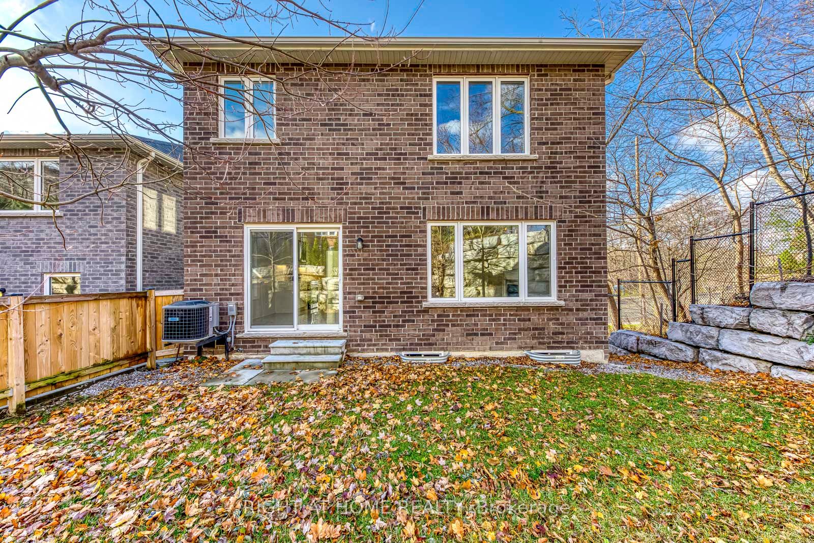 2581 Islington Avenue Property Photo 44
