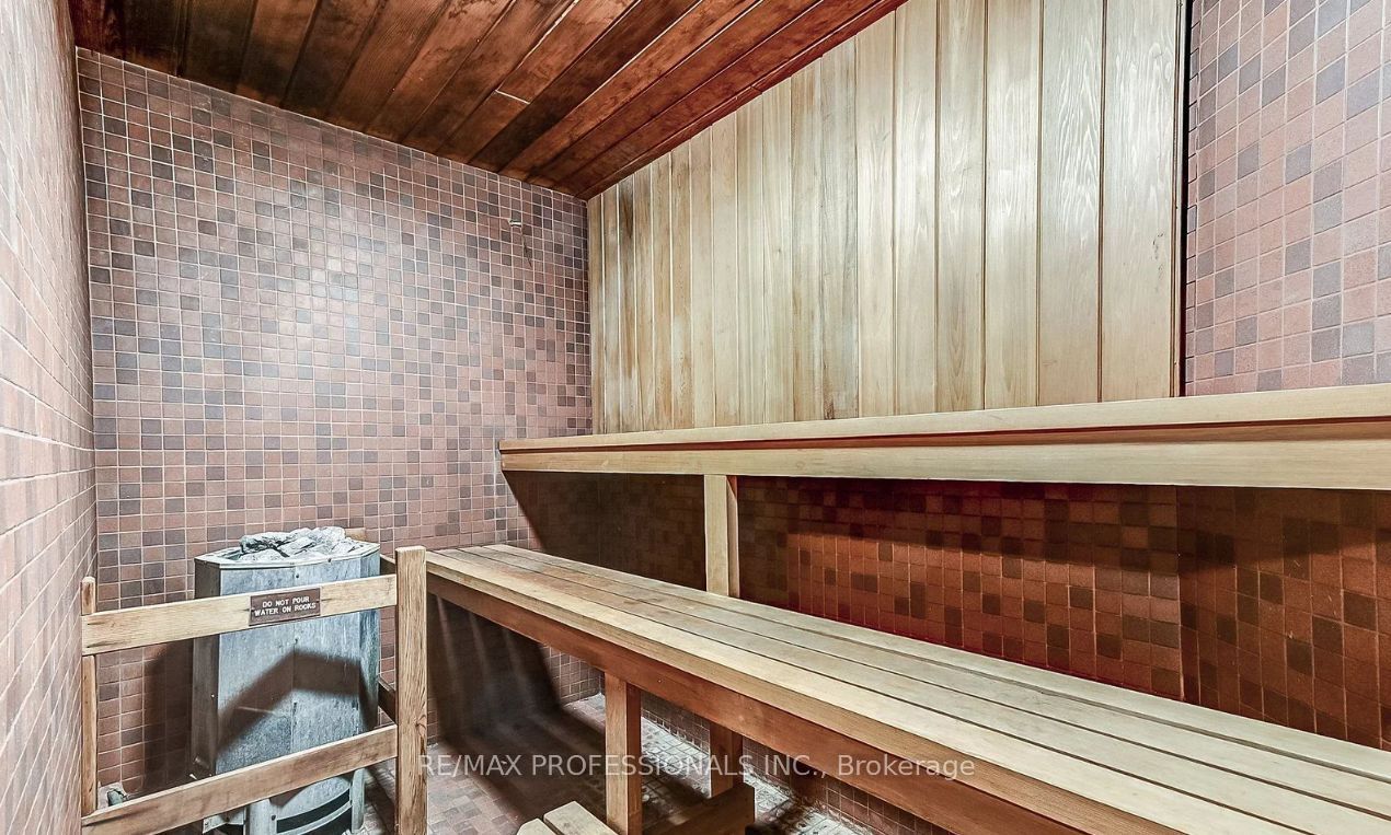 95 La Rose Avenue 105 Property Photo 34