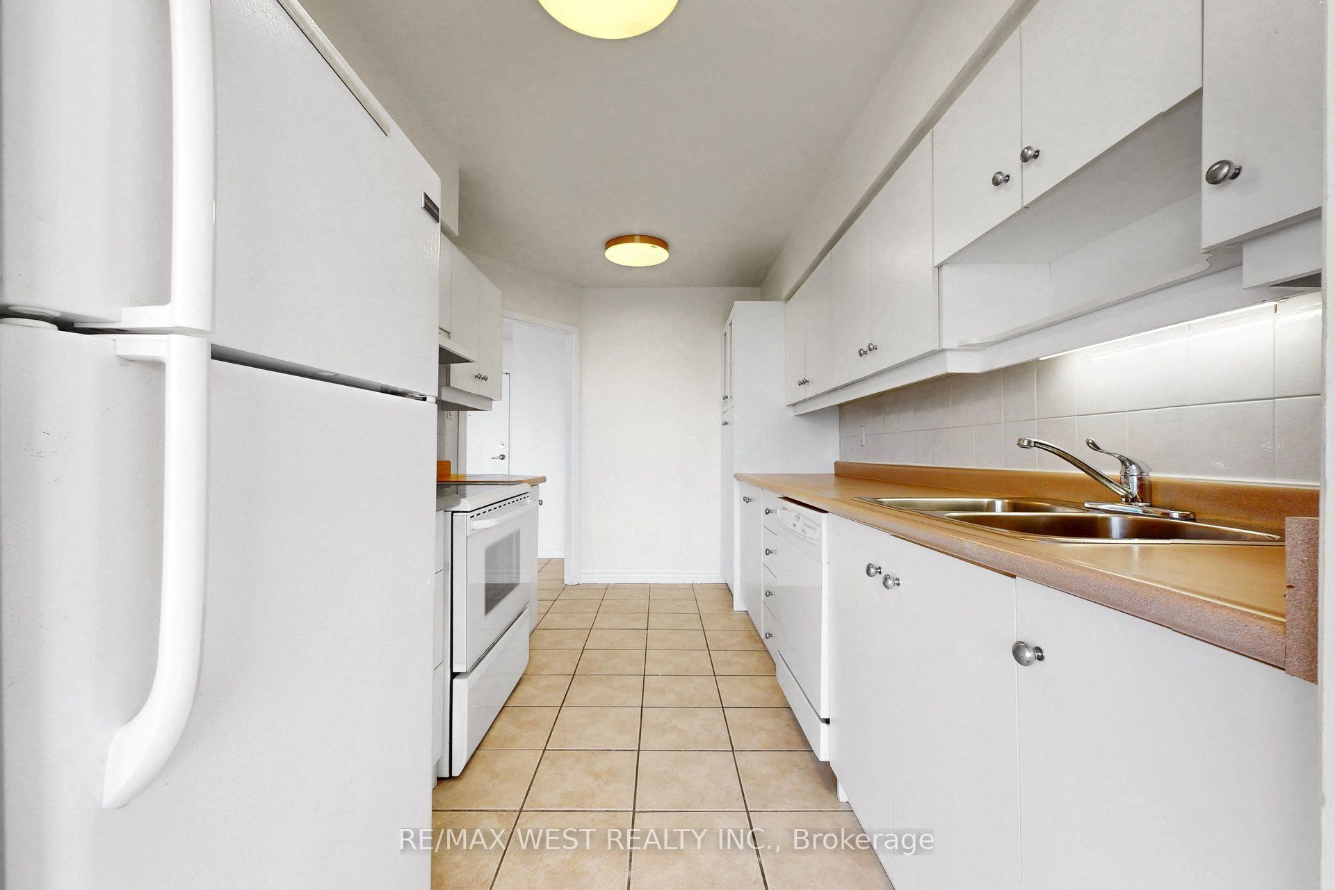 55 Elm Drive W 1801 Property Photo 15