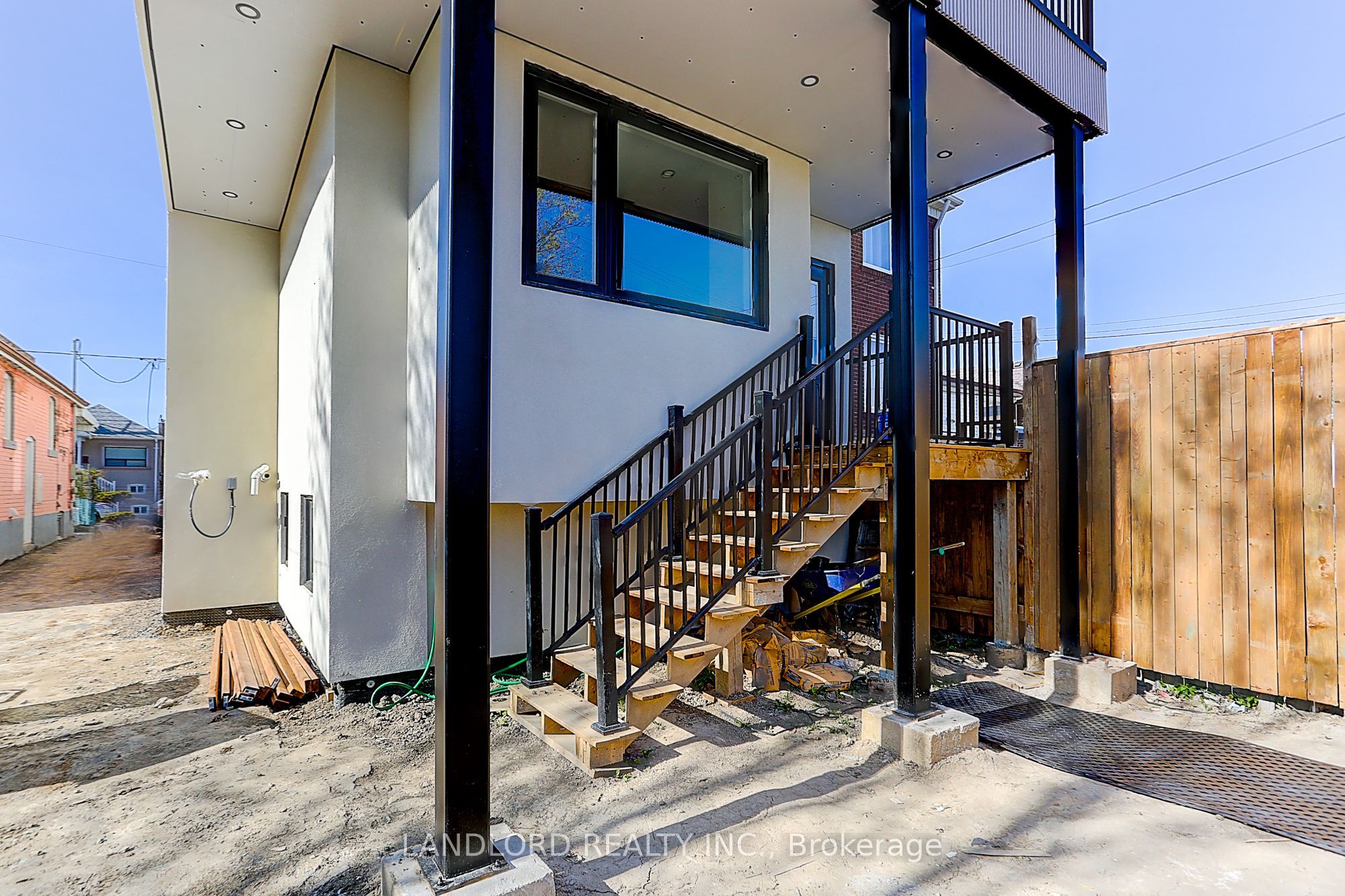 71 Livingstone Avenue Lower Property Photo 6