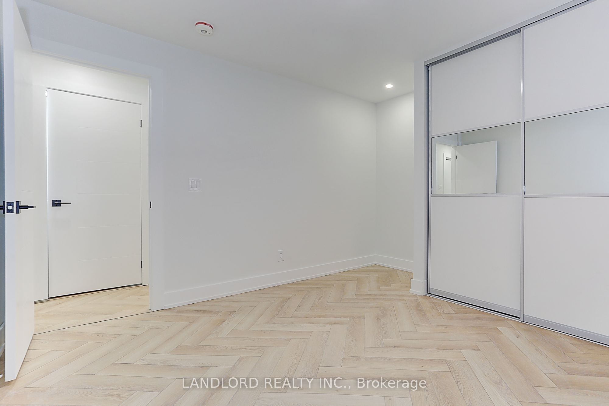 71 Livingstone Avenue Lower Property Photo 26
