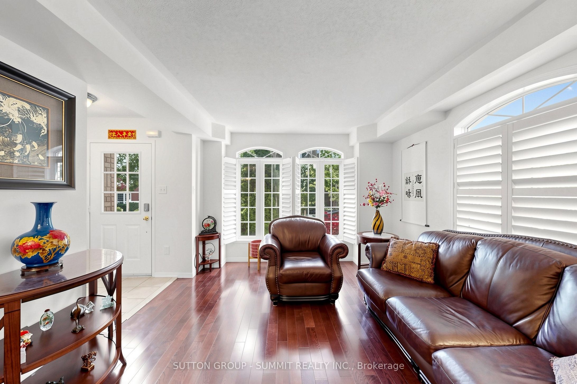 141 Gatwick Drive Property Photo 1