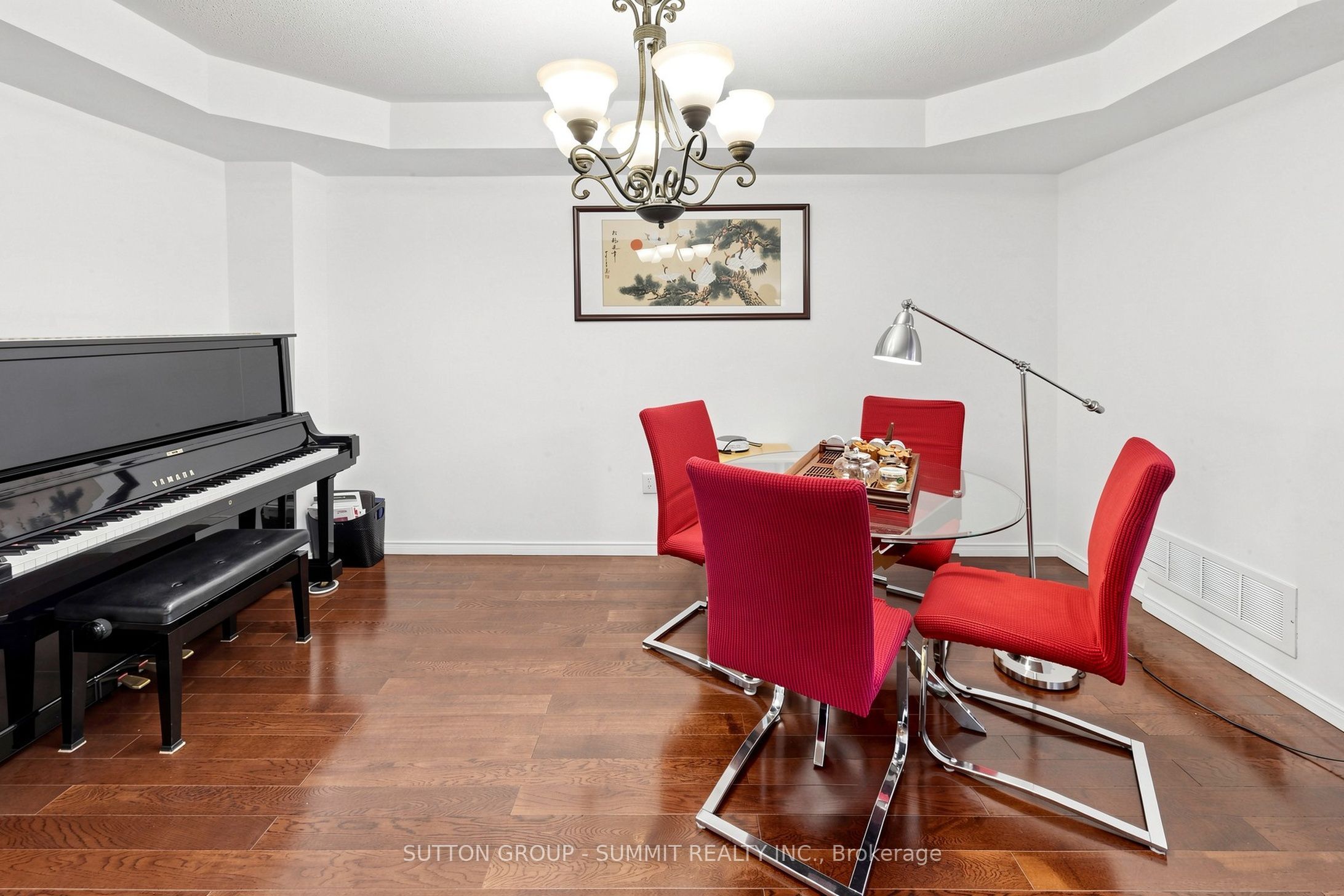 141 Gatwick Drive Property Photo 6