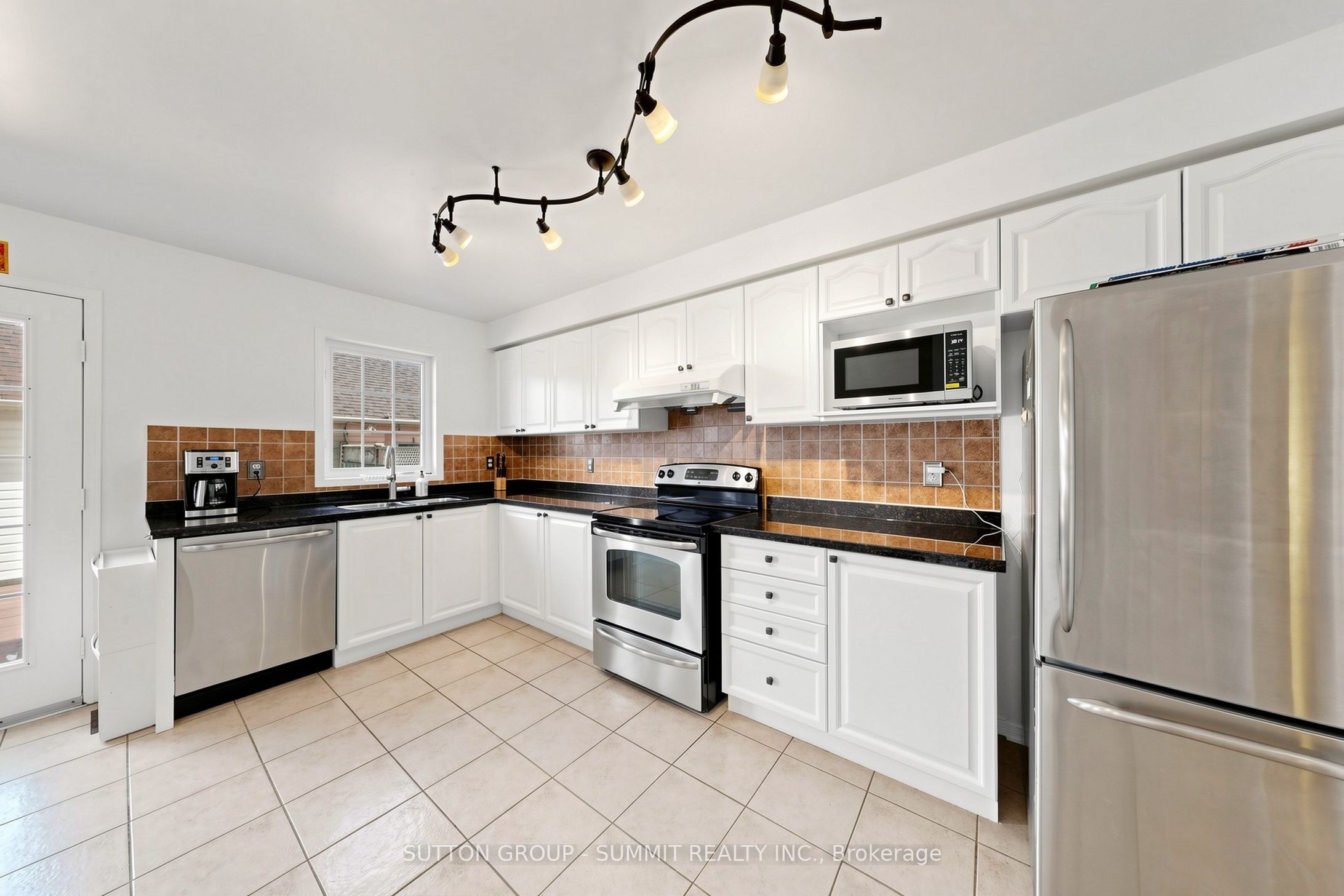 141 Gatwick Drive Property Photo 10