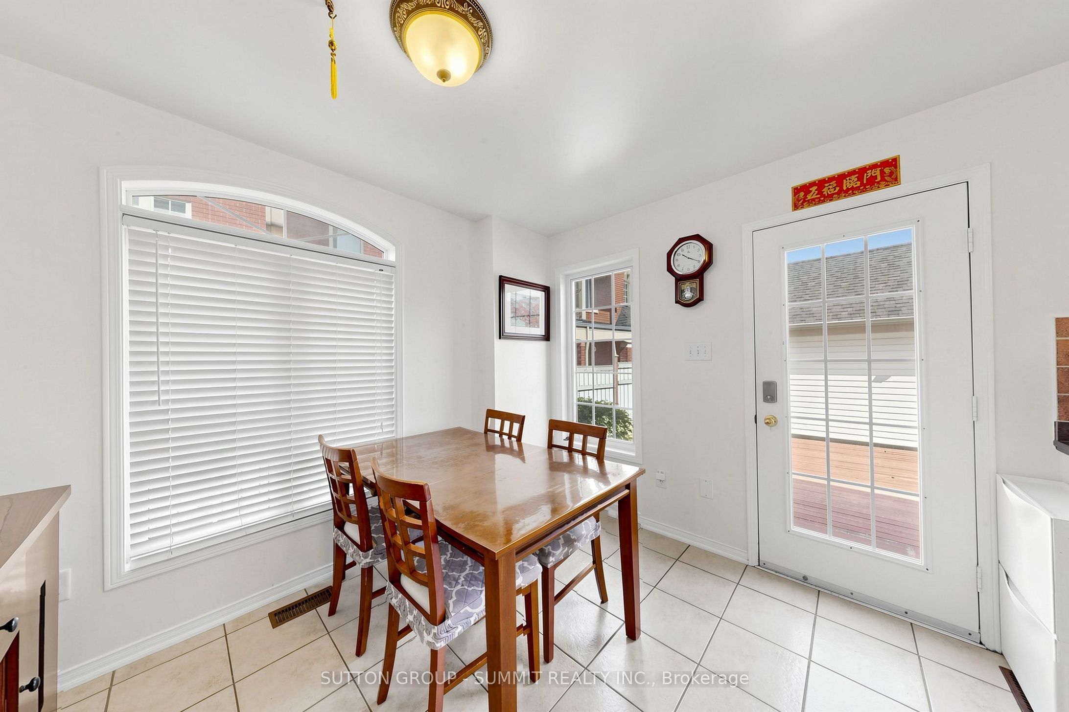 141 Gatwick Drive Property Photo 15