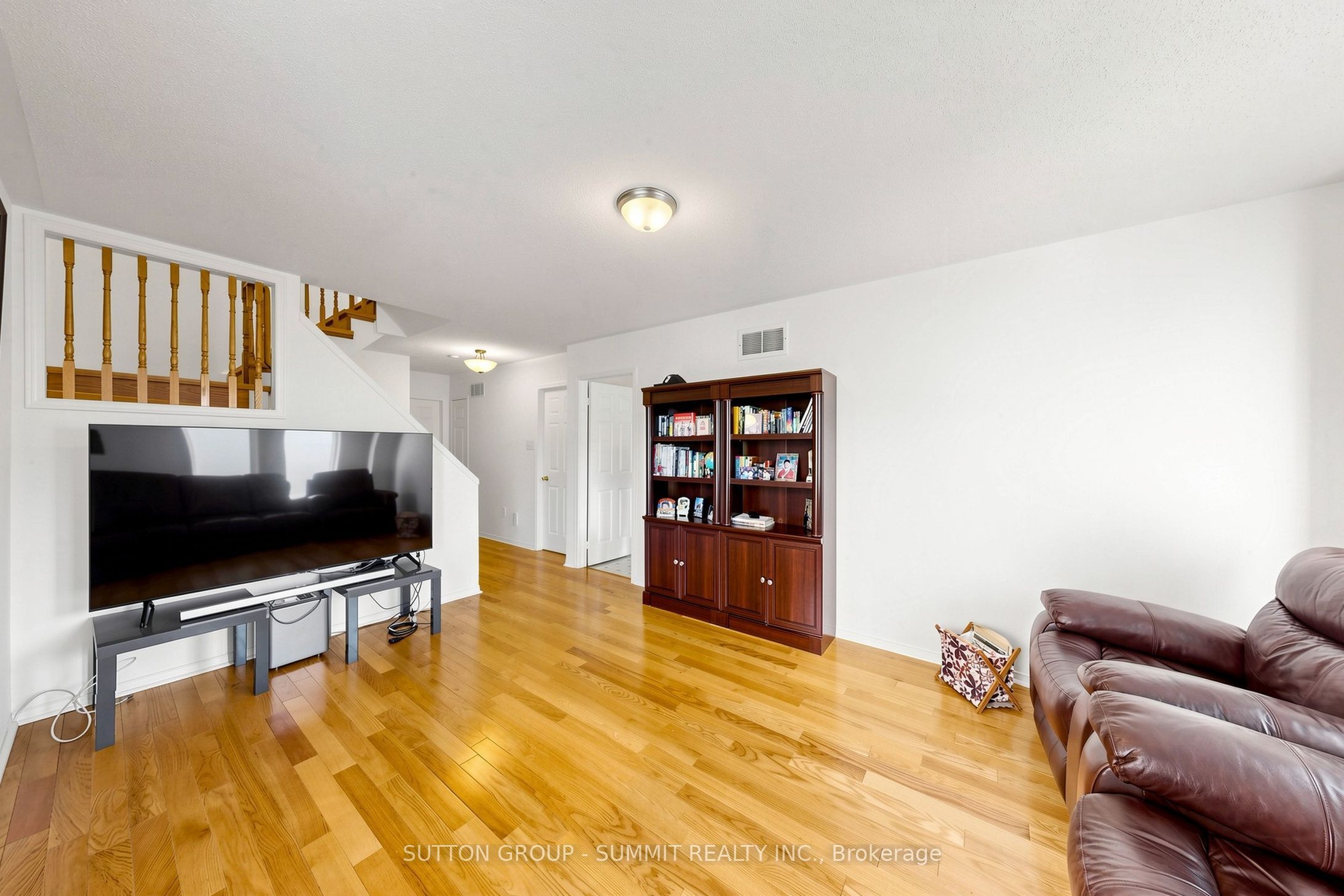 141 Gatwick Drive Property Photo 21