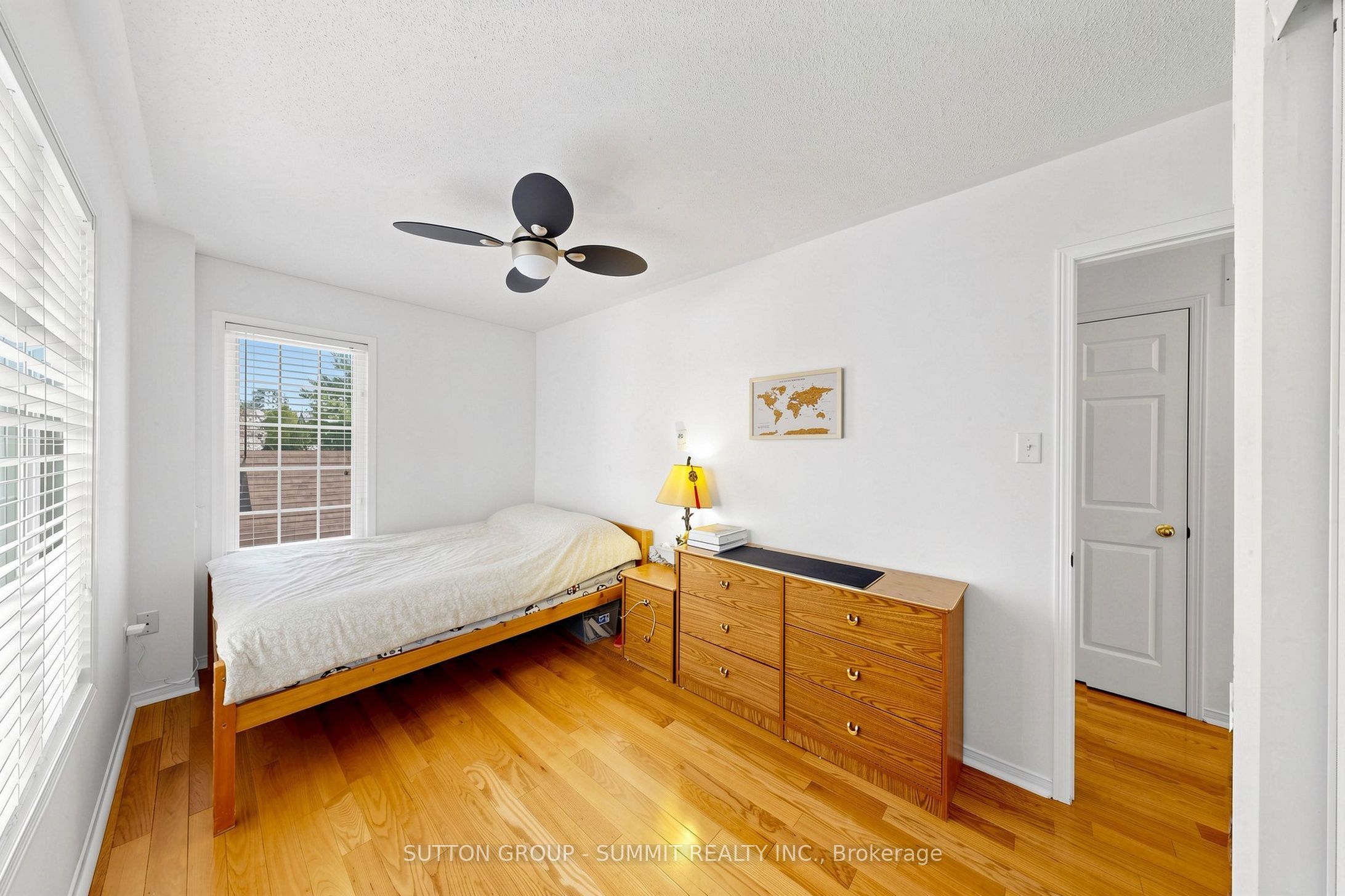 141 Gatwick Drive Property Photo 28