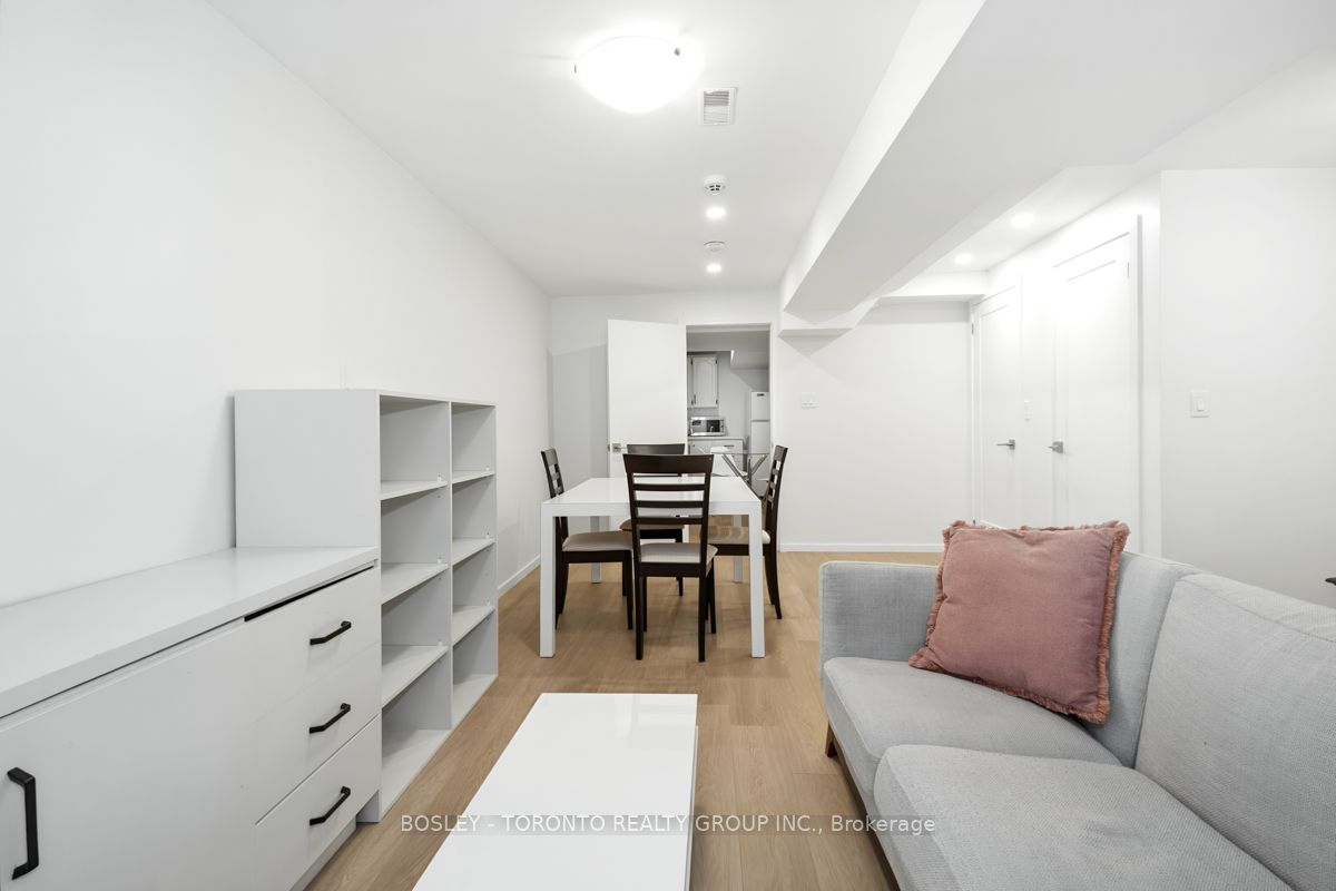 146 Earlscourt Avenue Lower Property Photo 6